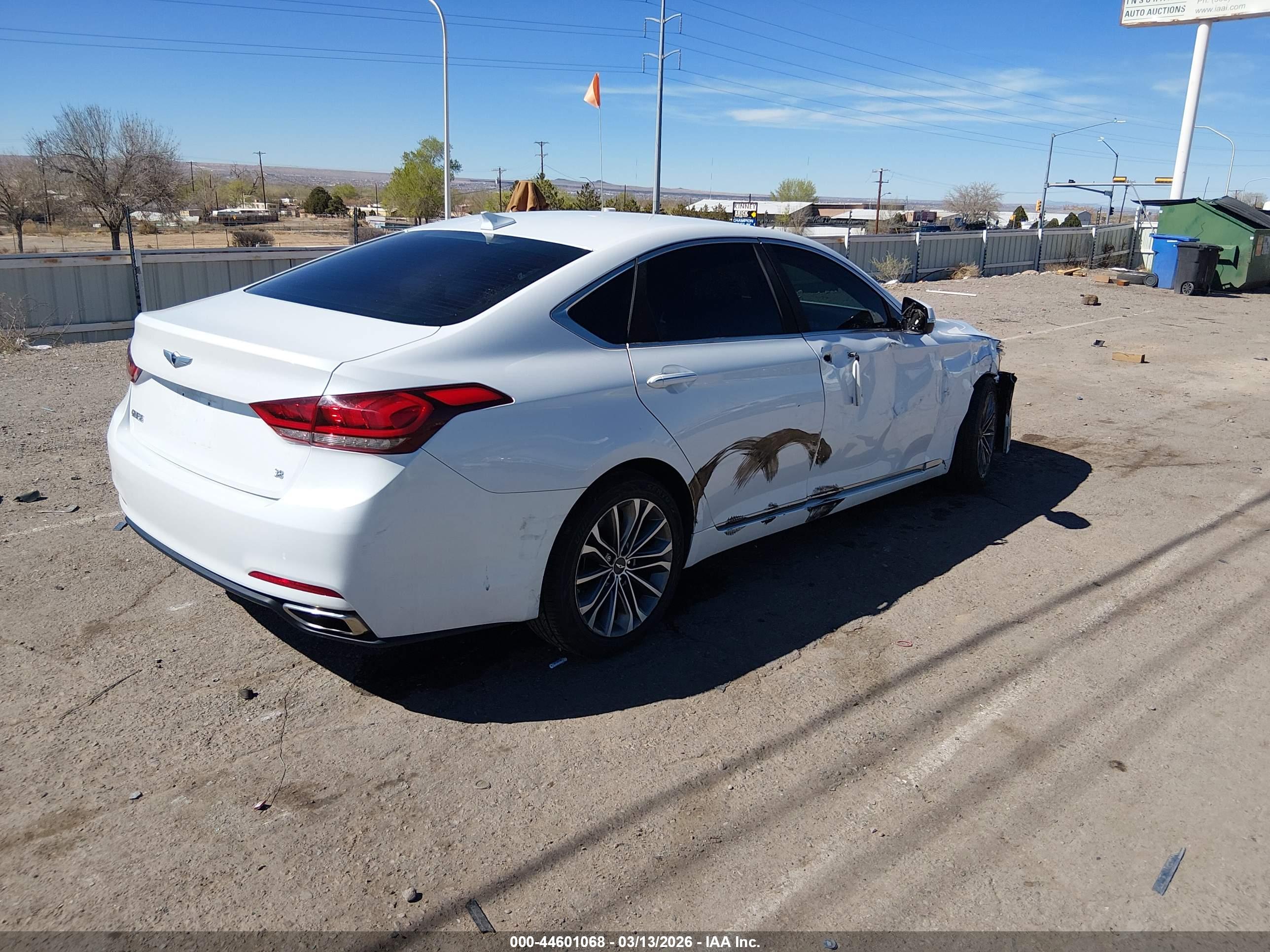 HYUNDAI GENESIS image 4