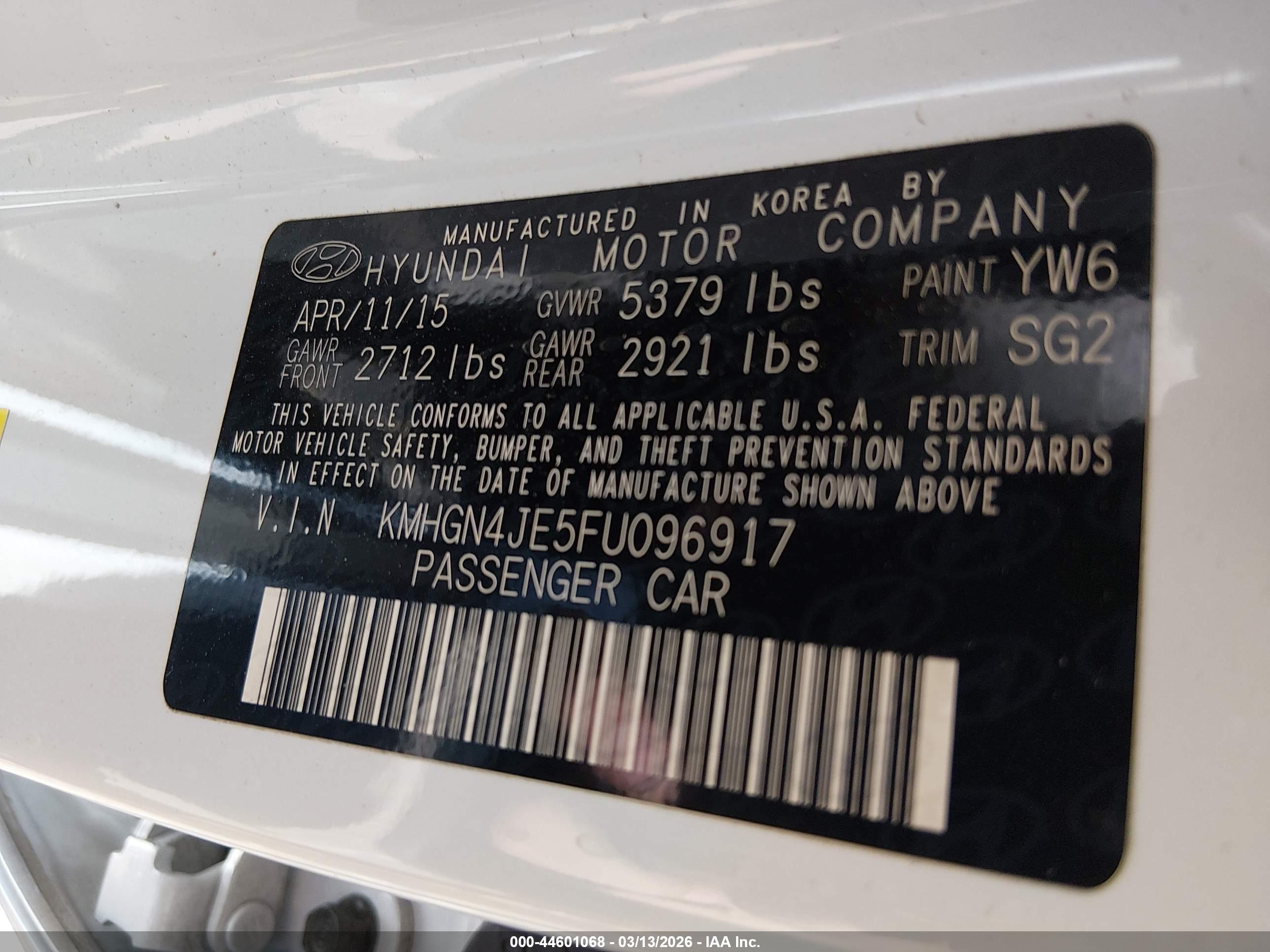 HYUNDAI GENESIS image 9