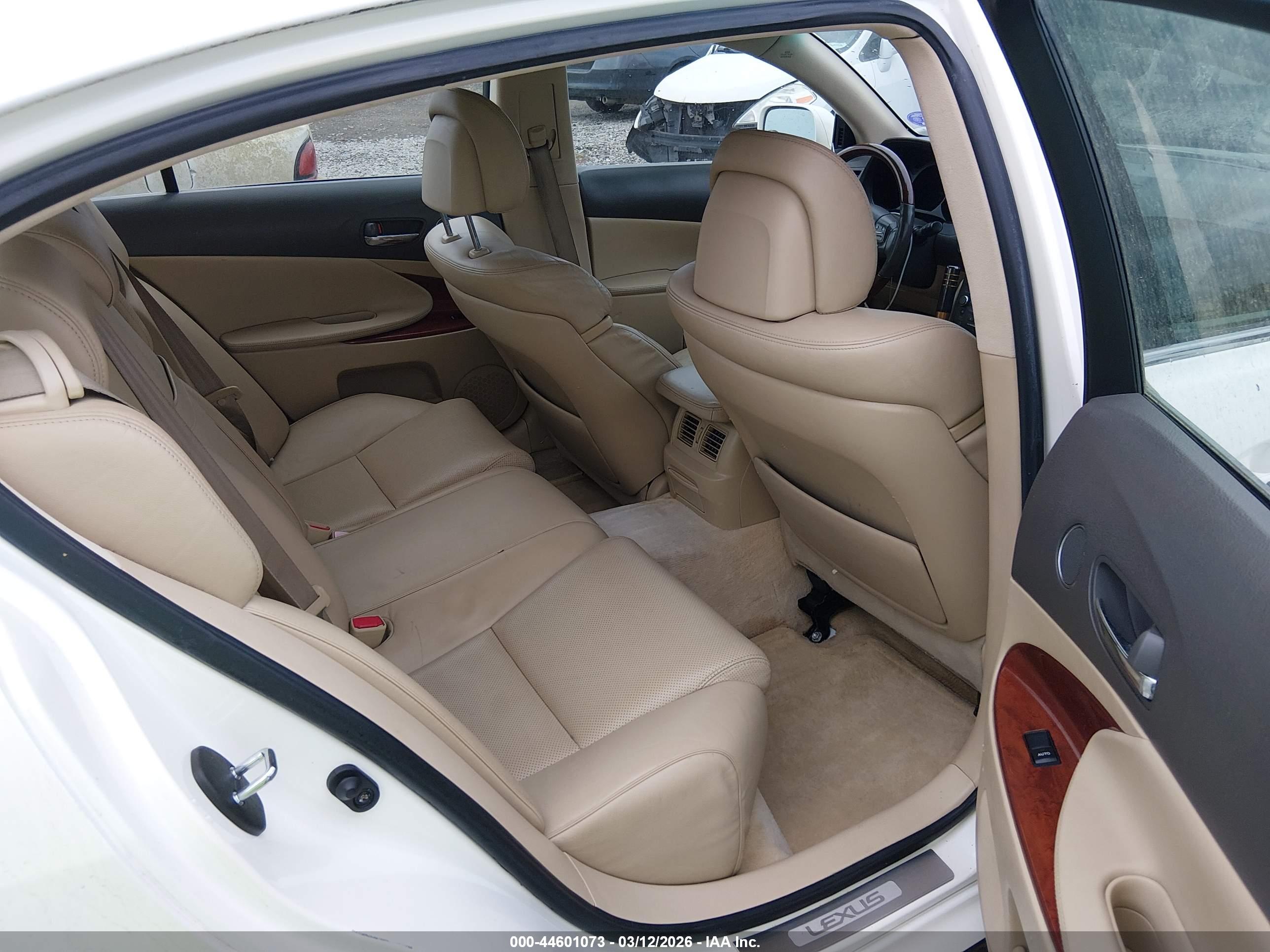 LEXUS GS image 8