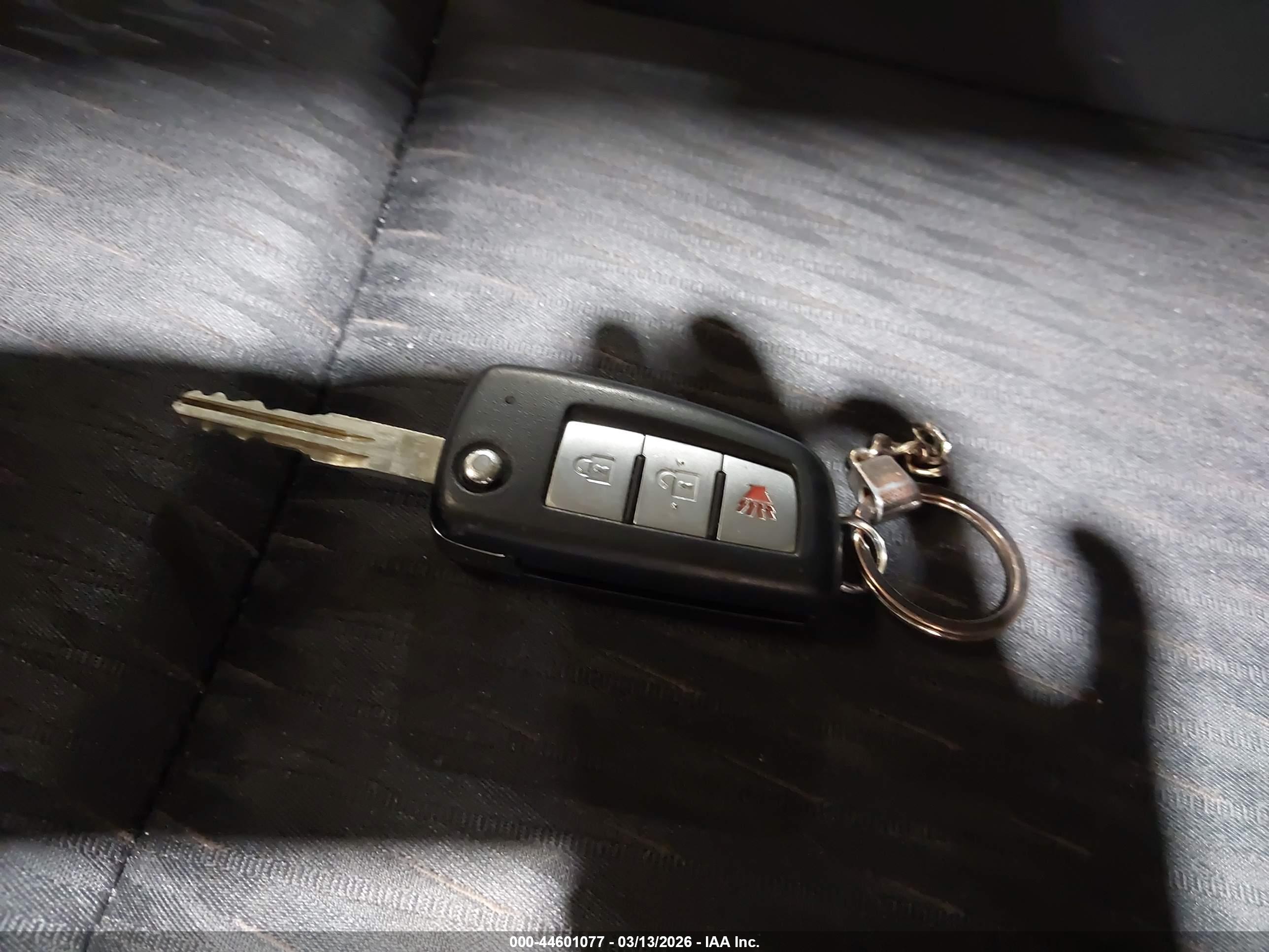 NISSAN ROGUE image 11