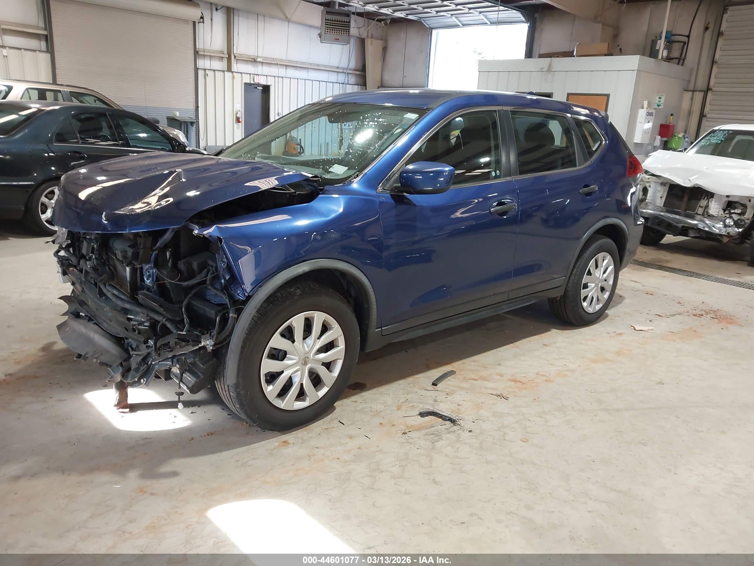 NISSAN ROGUE image 2