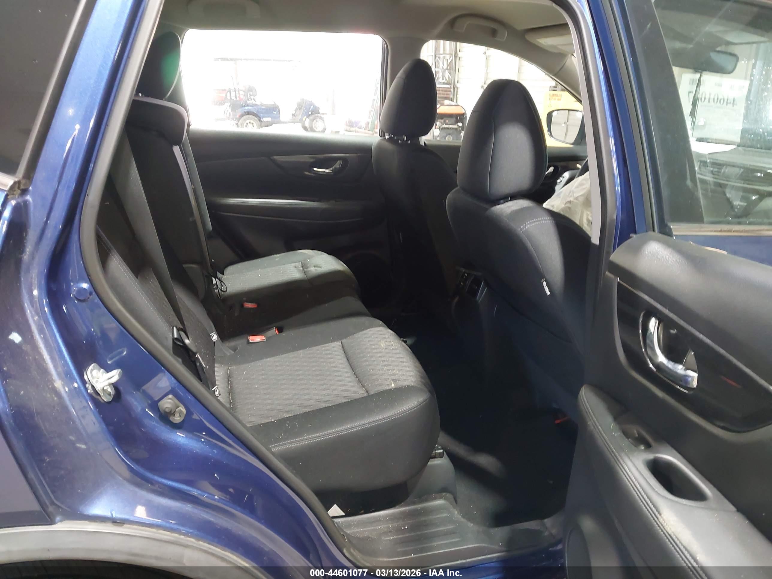 NISSAN ROGUE image 8