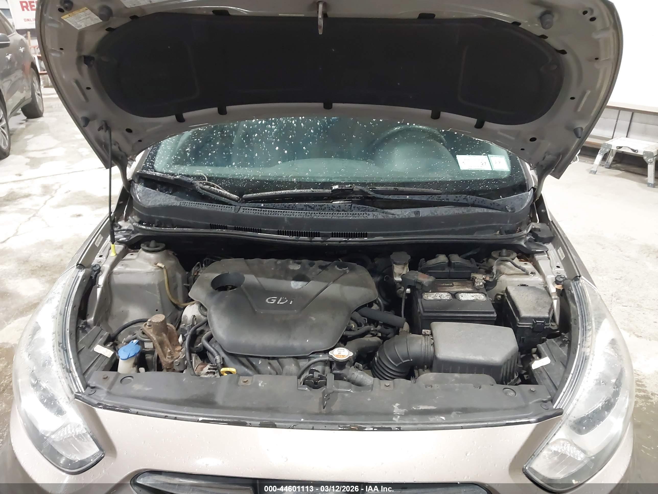 HYUNDAI ACCENT image 10