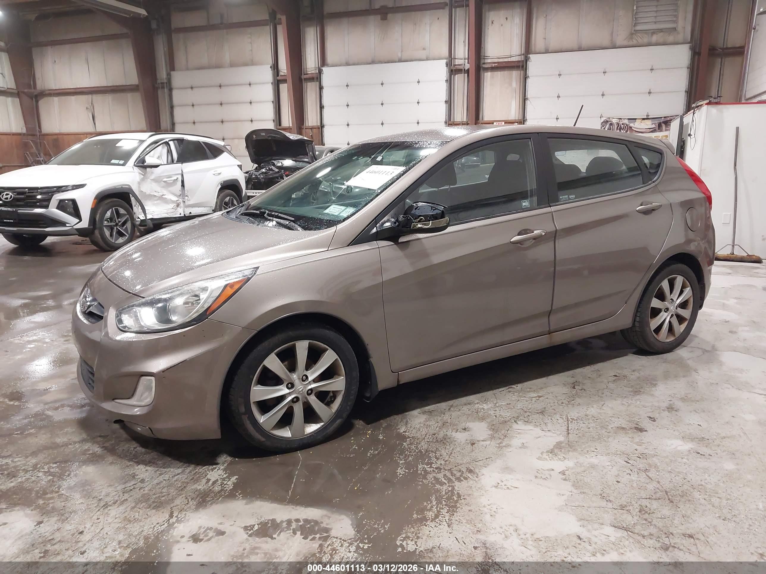 HYUNDAI ACCENT image 2