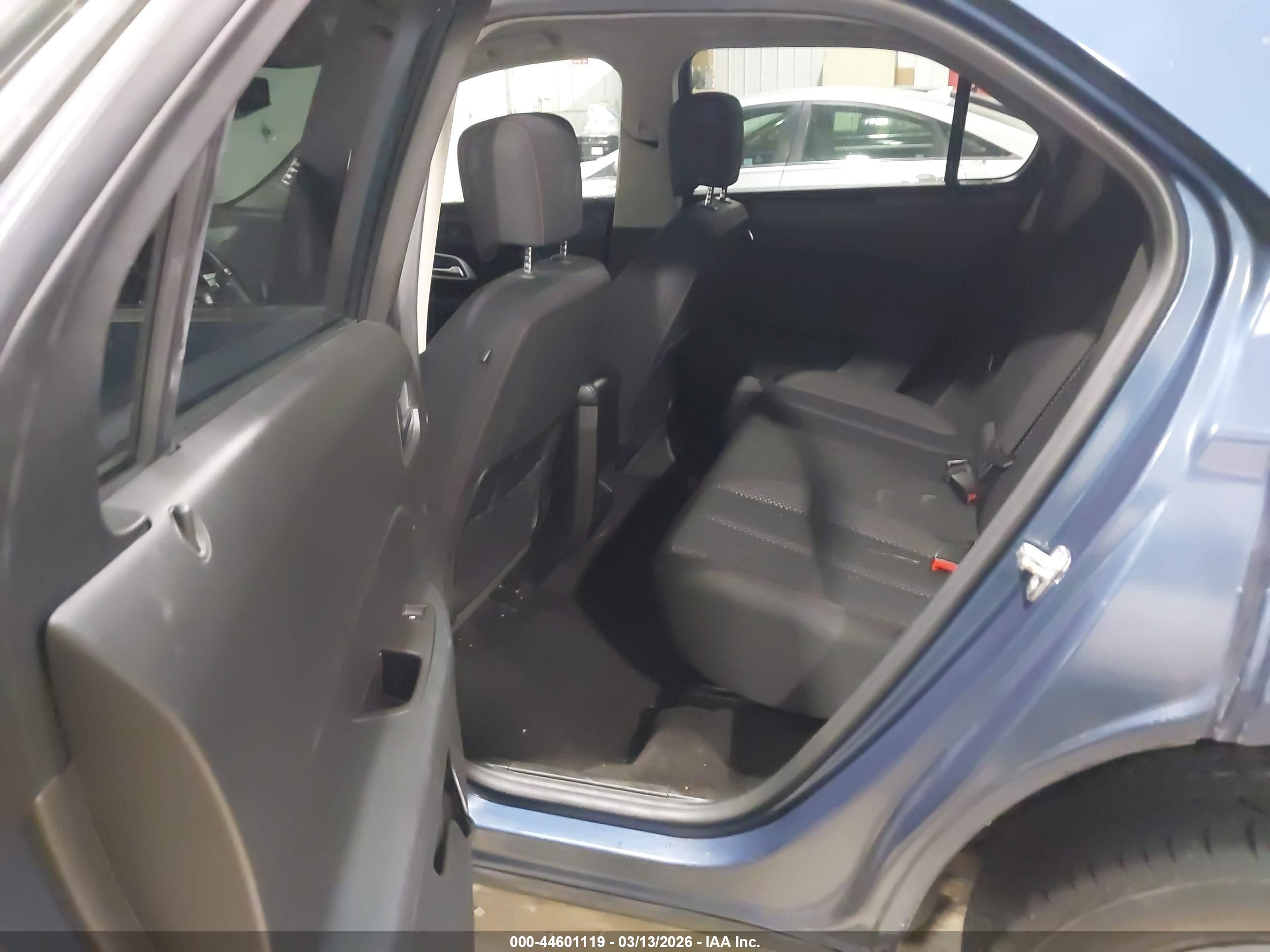 CHEVROLET EQUINOX image 8