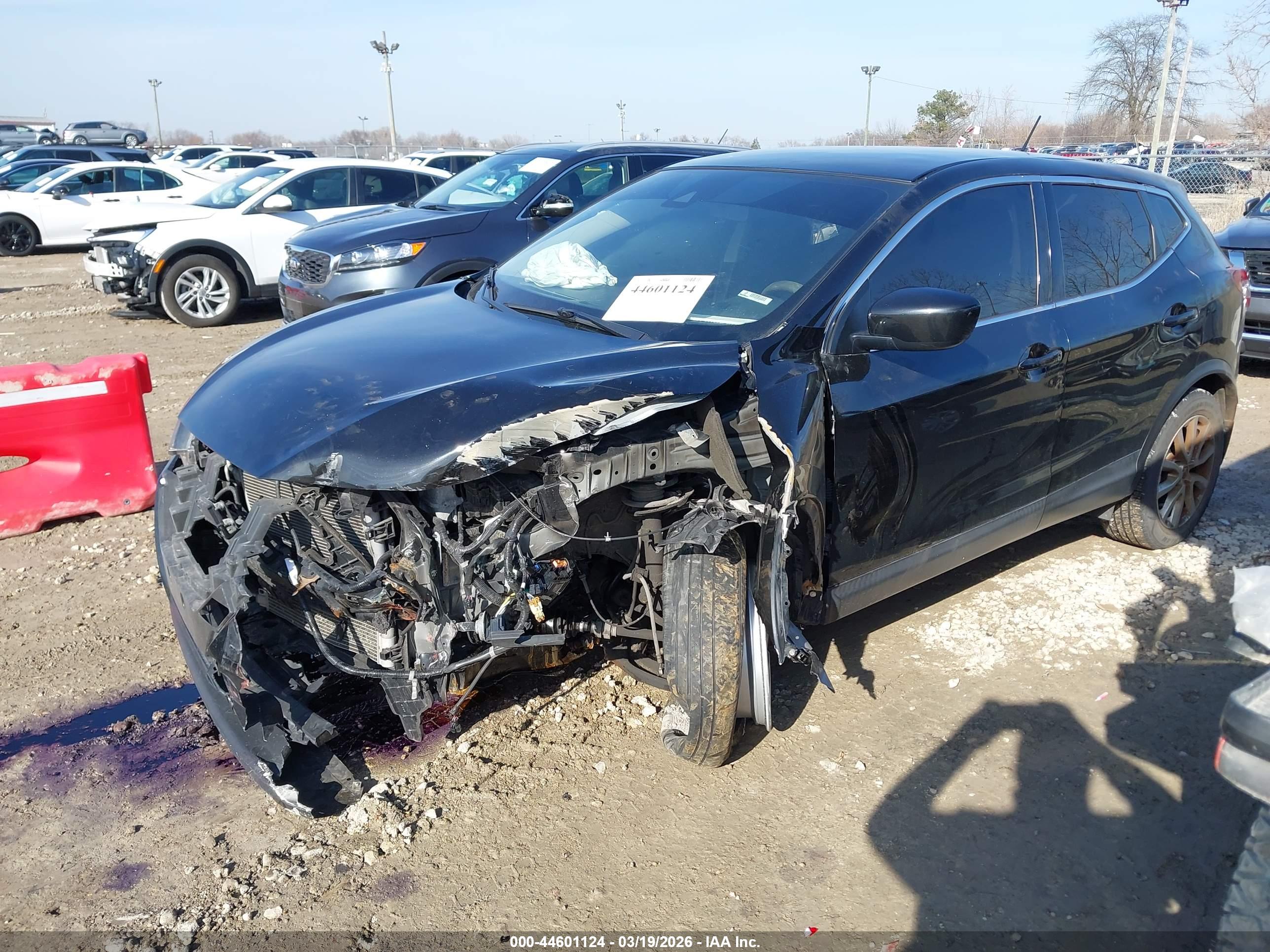 NISSAN ROGUE image 2