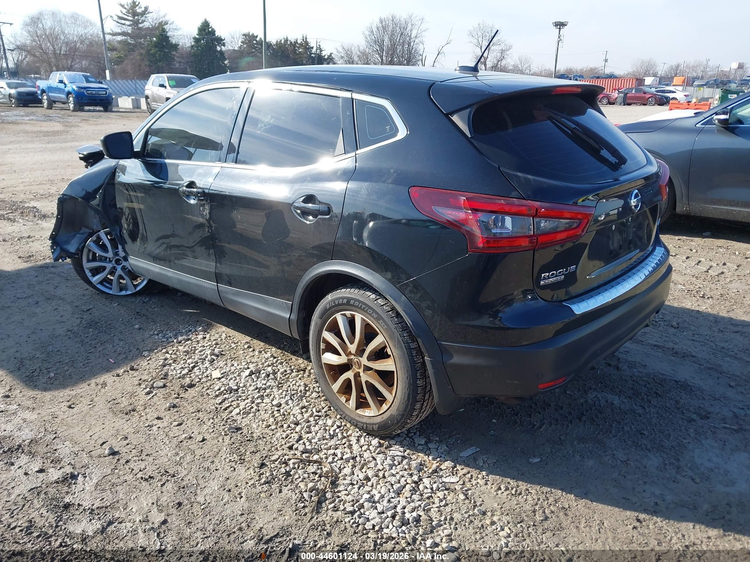 NISSAN ROGUE image 3