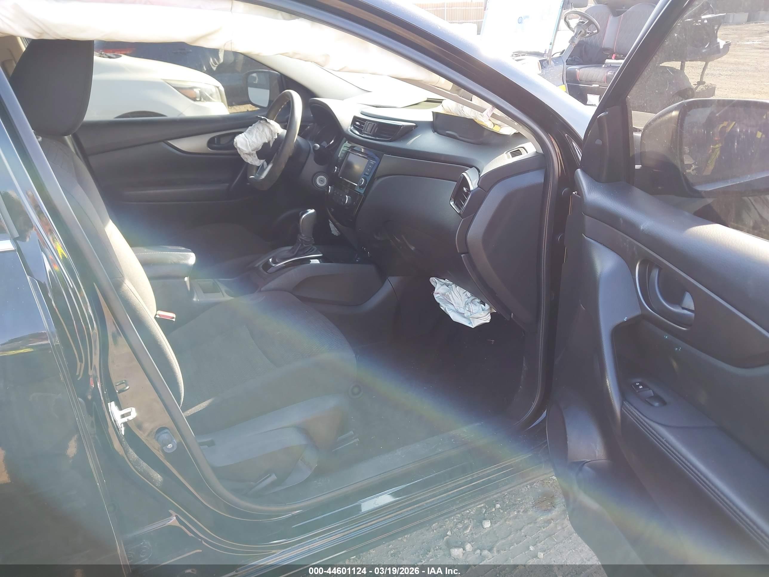 NISSAN ROGUE image 5