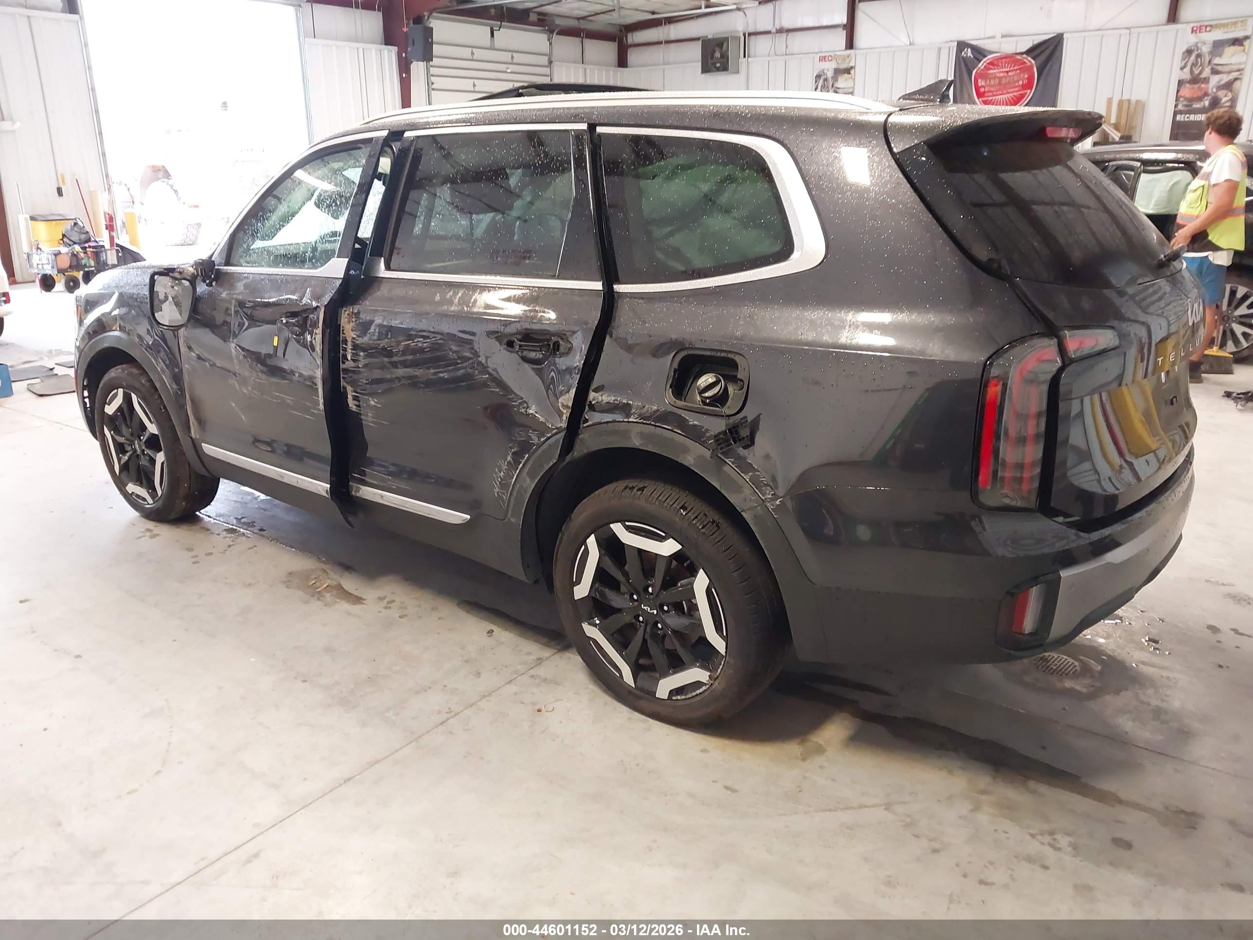 KIA TELLURIDE image 3