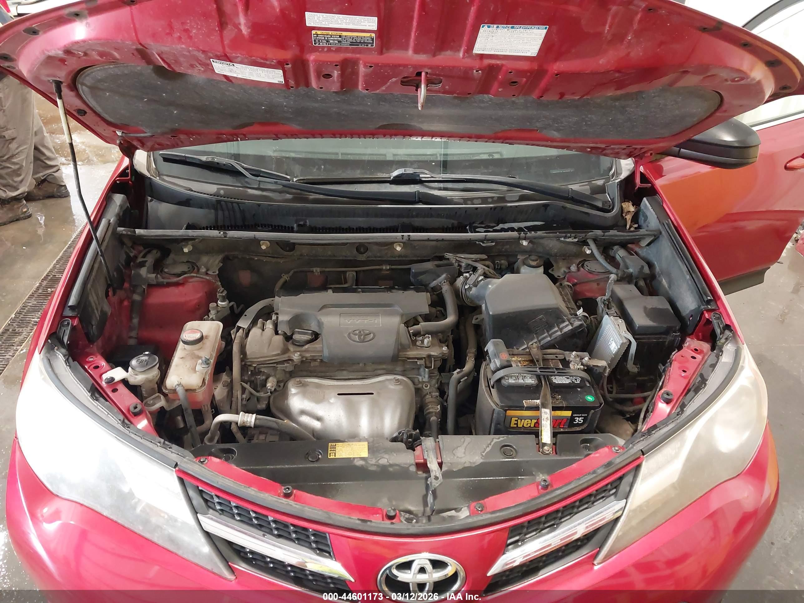 TOYOTA RAV4 image 10
