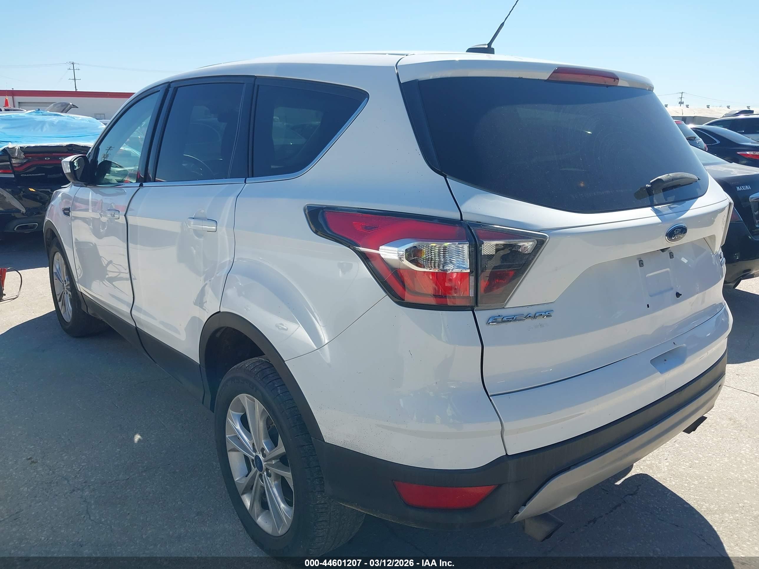 FORD ESCAPE image 3