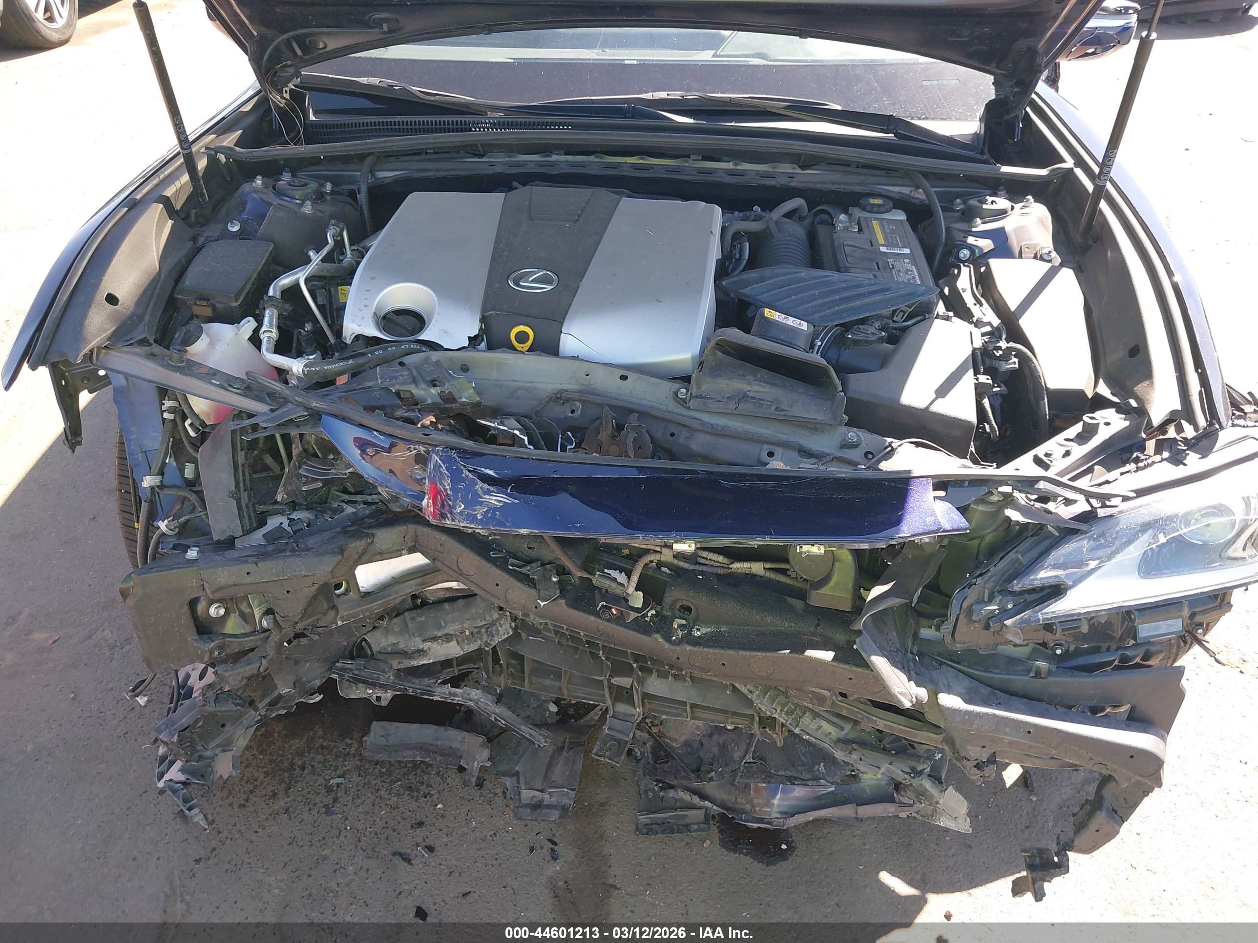 LEXUS ES image 10