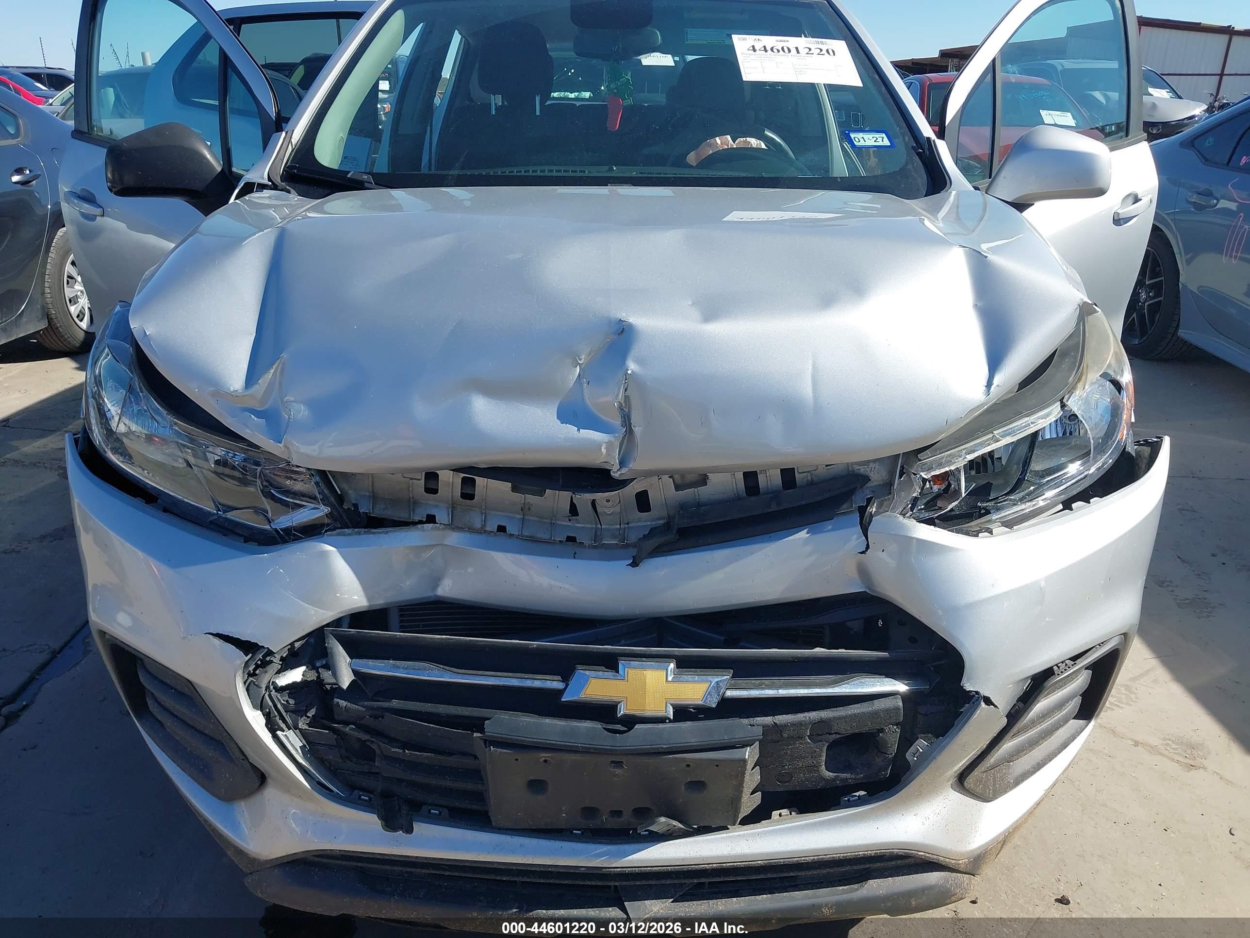 CHEVROLET TRAX image 6