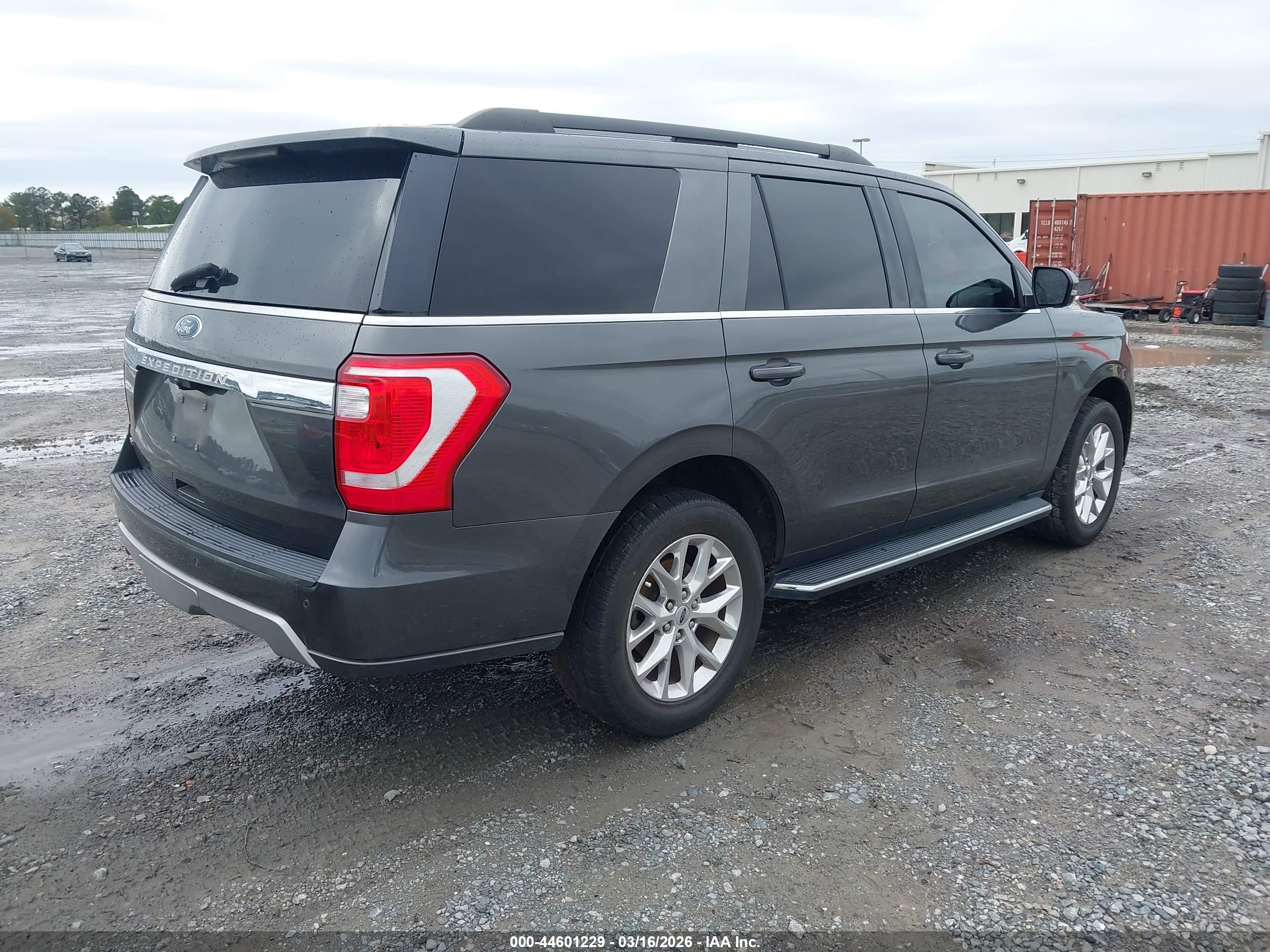 FORD EXPEDITION image 4