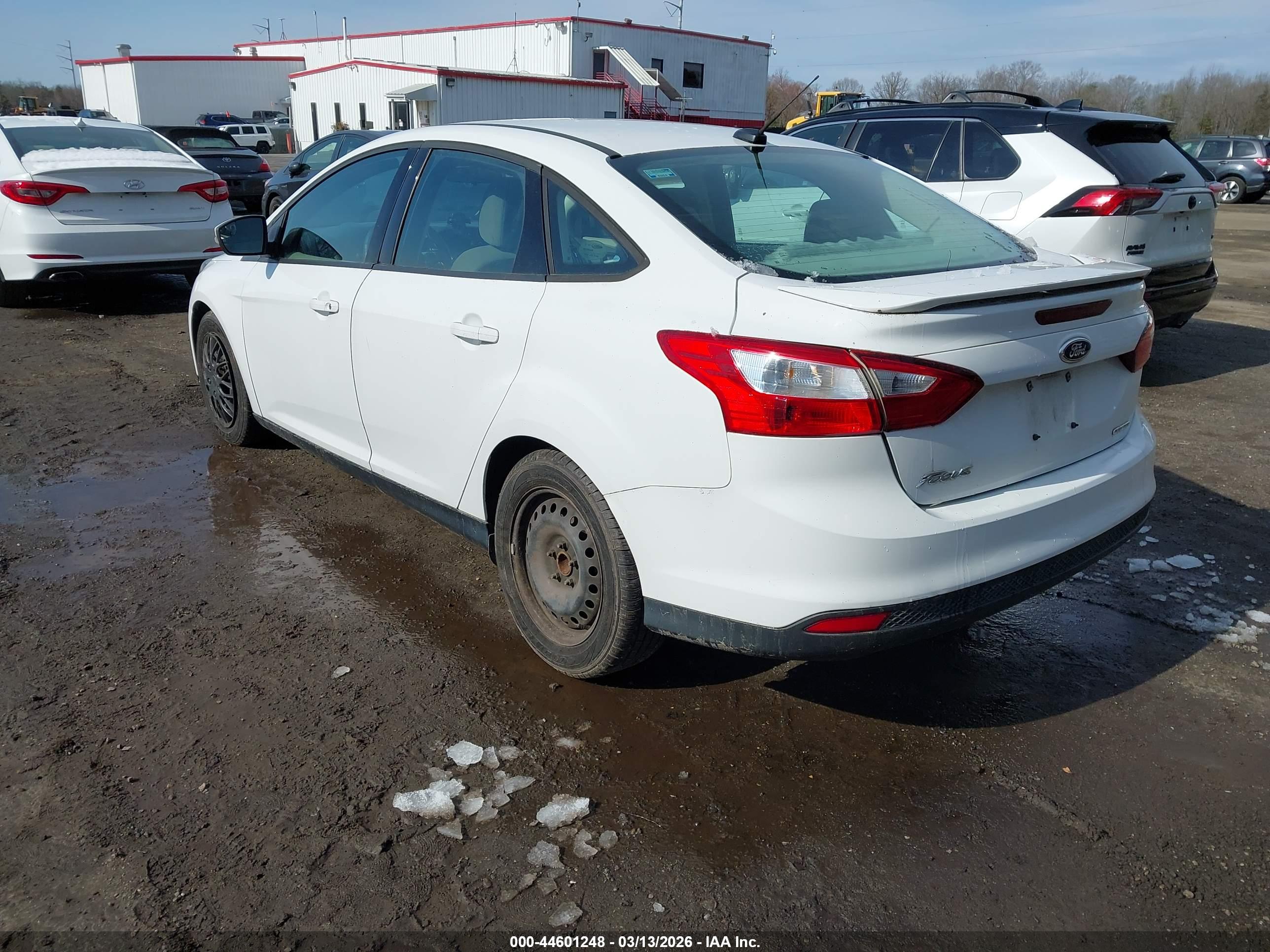 FORD FOCUS image 3