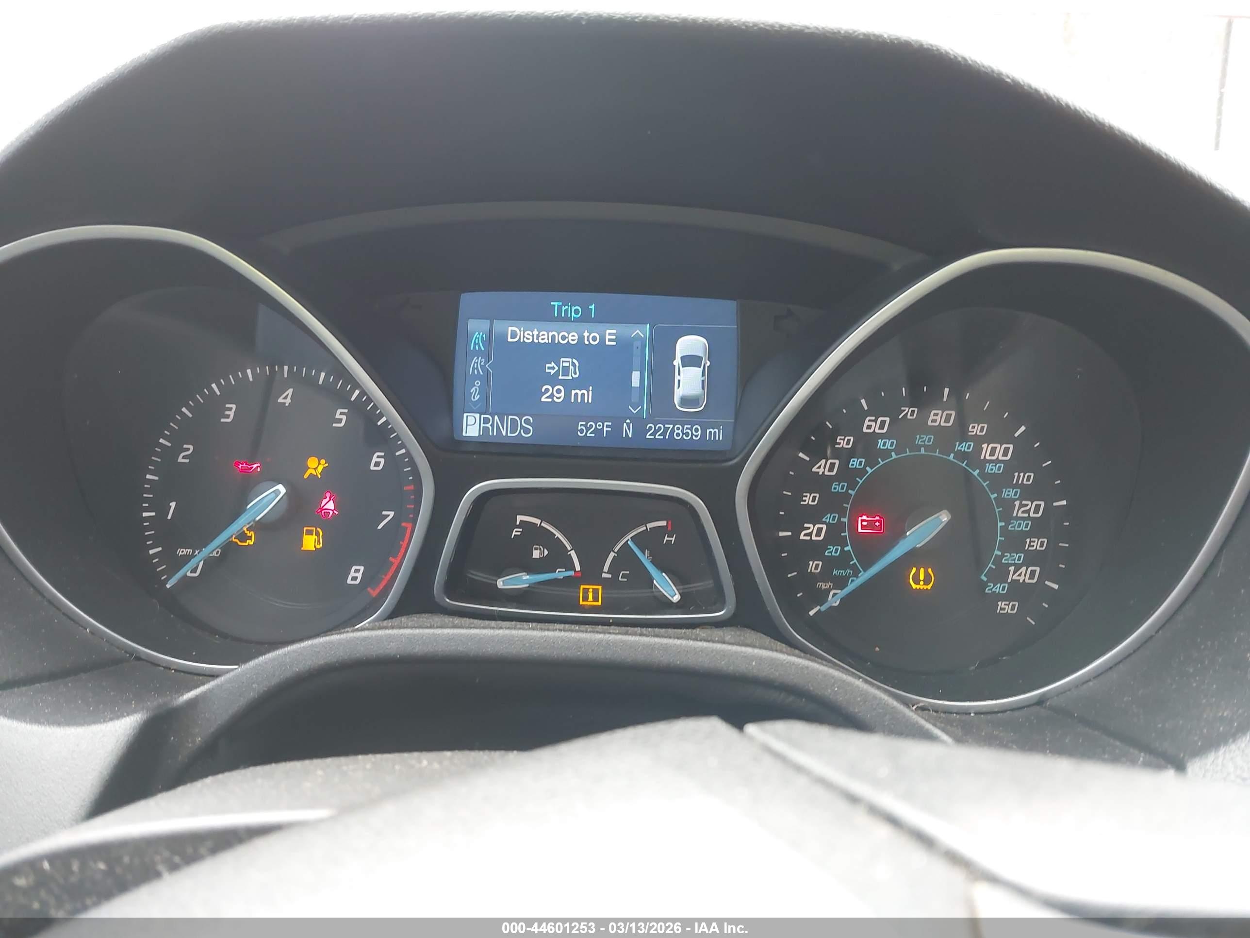 FORD FOCUS image 7