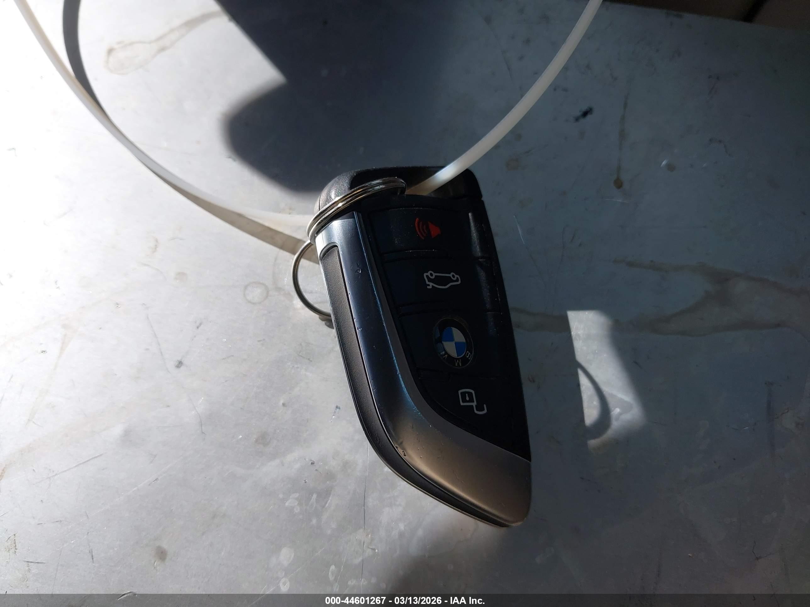 BMW 330I image 11