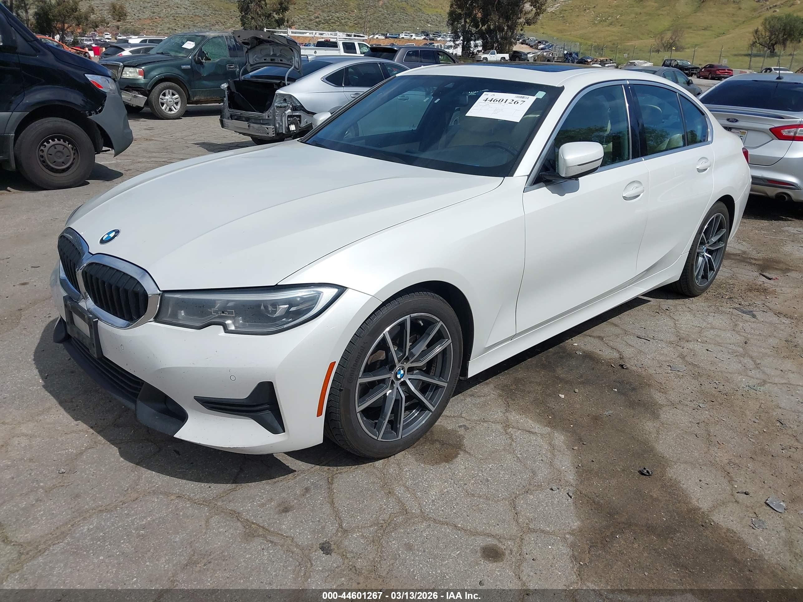 BMW 330I image 2