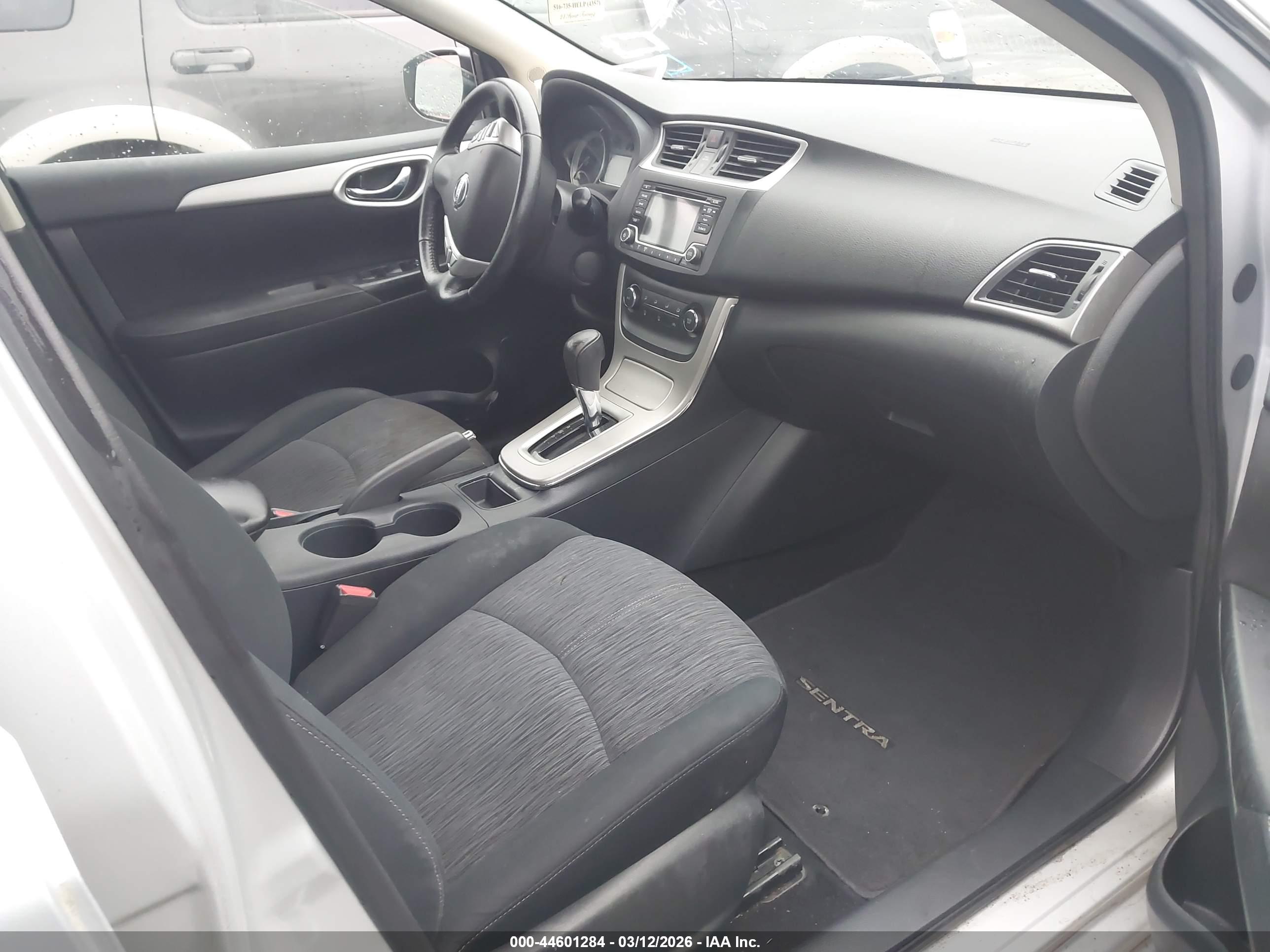 NISSAN SENTRA image 5