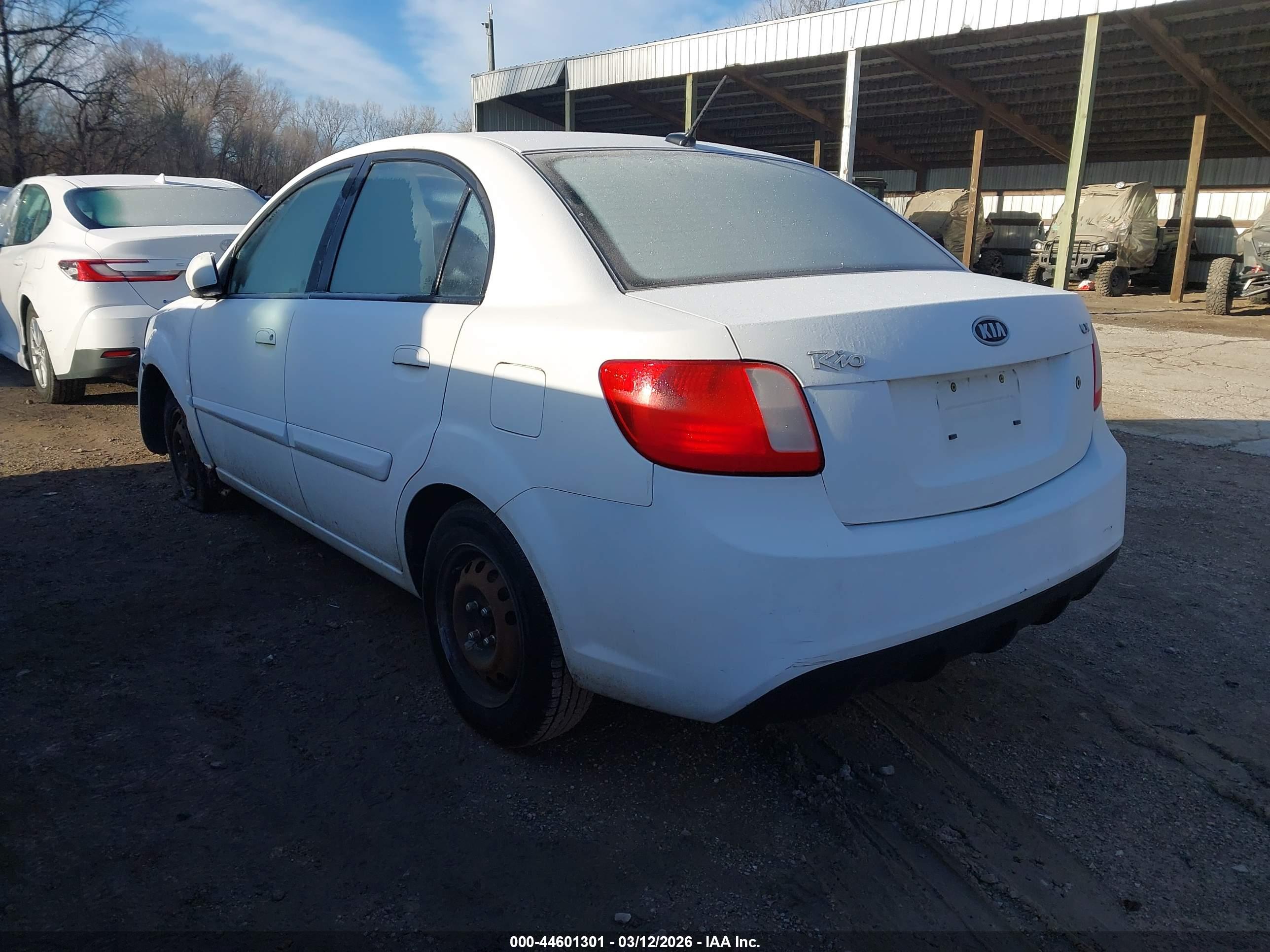 KIA RIO image 3