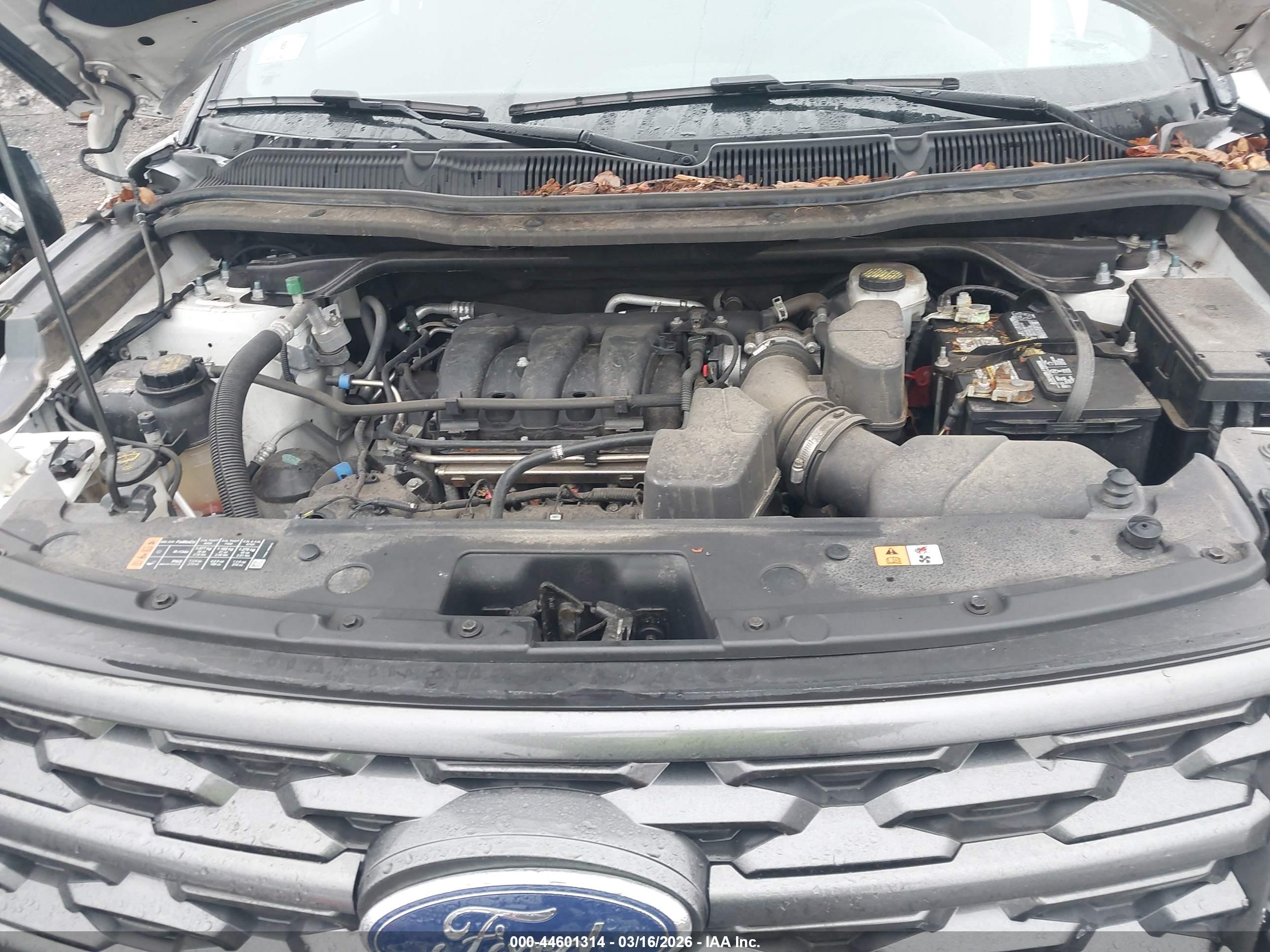 FORD EXPLORER image 10