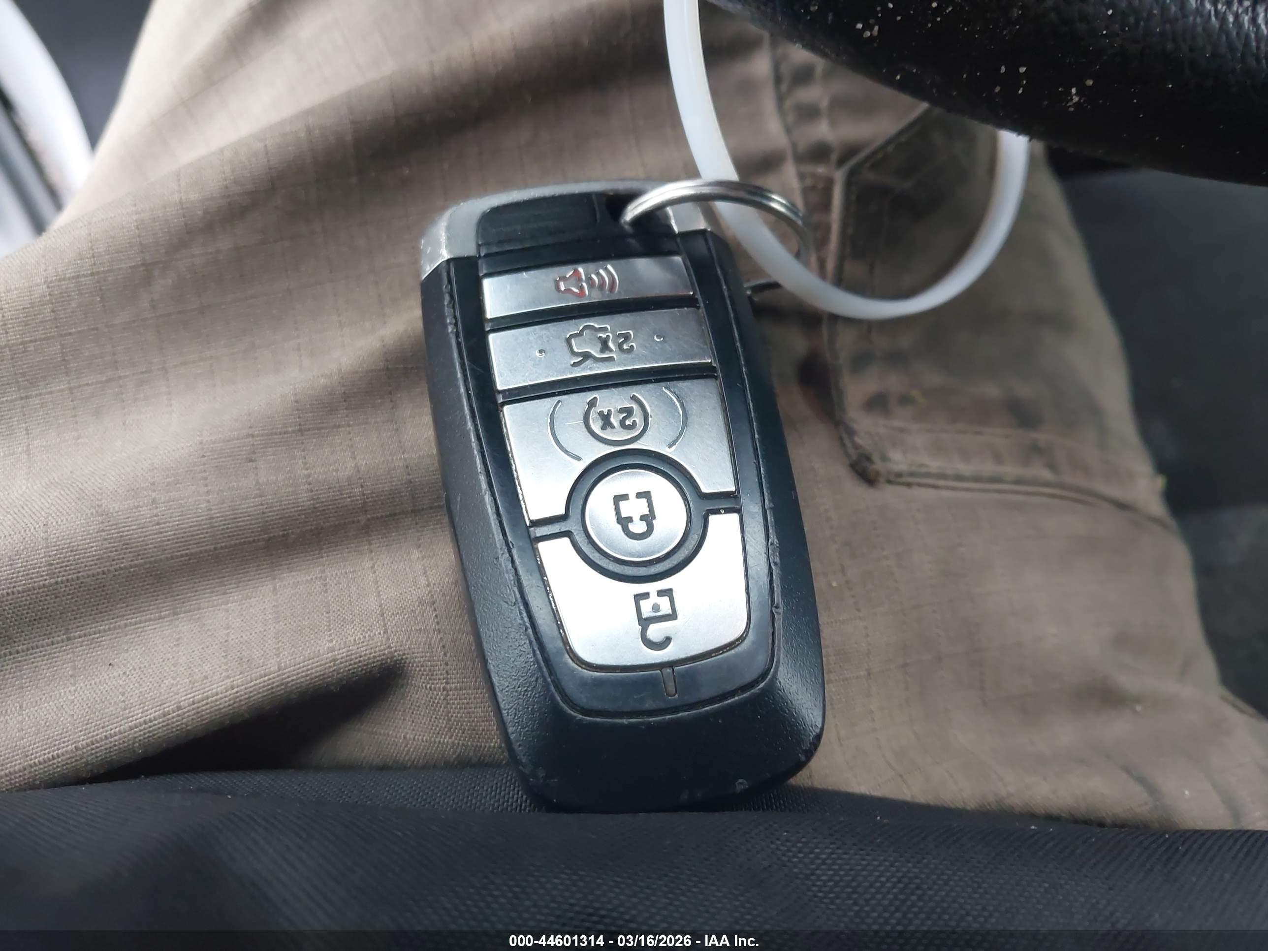 FORD EXPLORER image 11