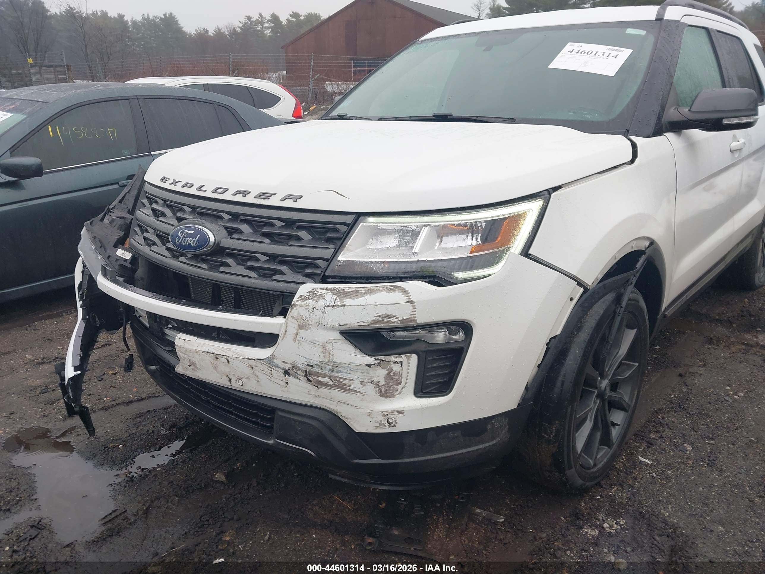 FORD EXPLORER image 6