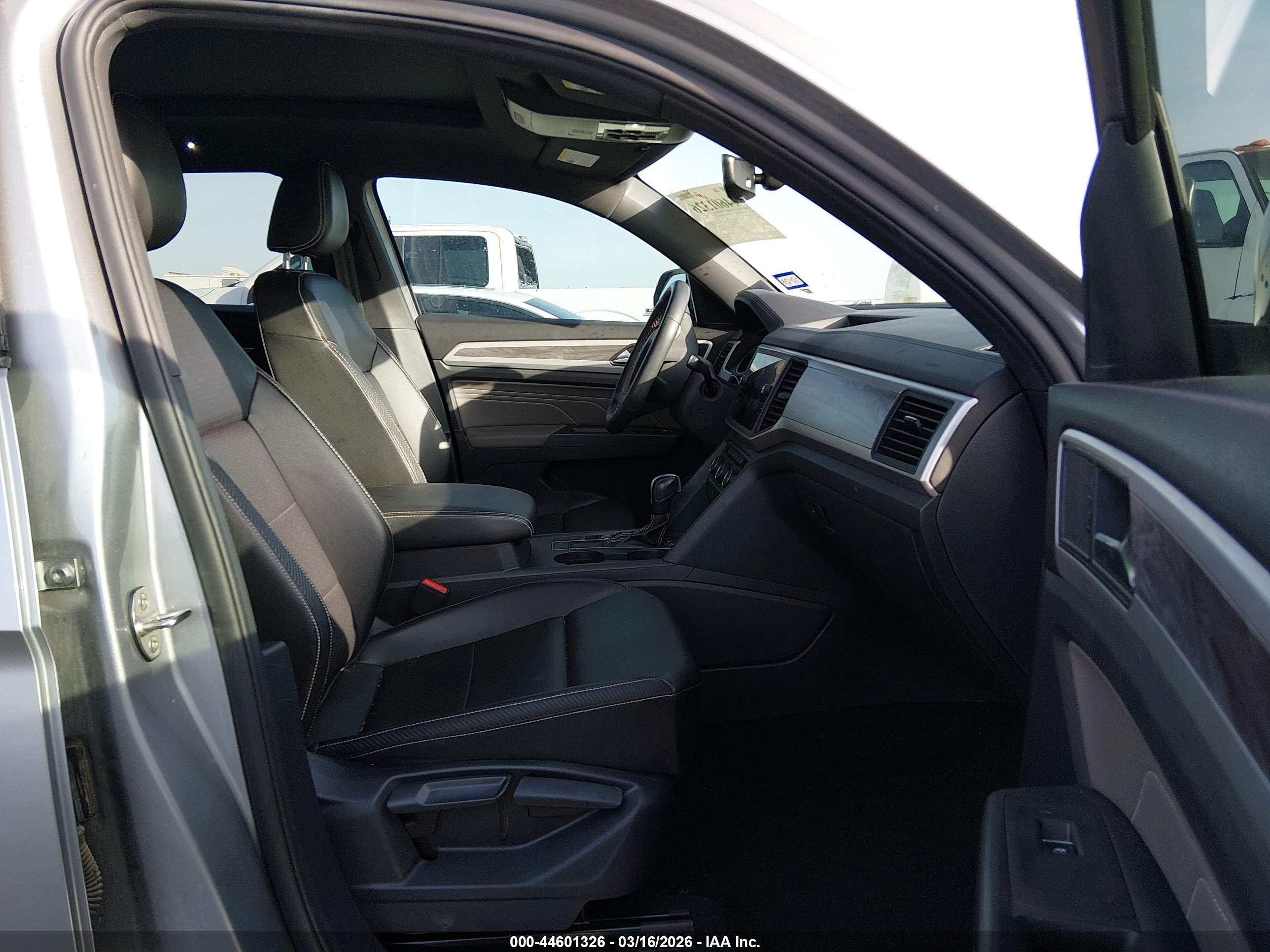 VOLKSWAGEN ATLAS image 5
