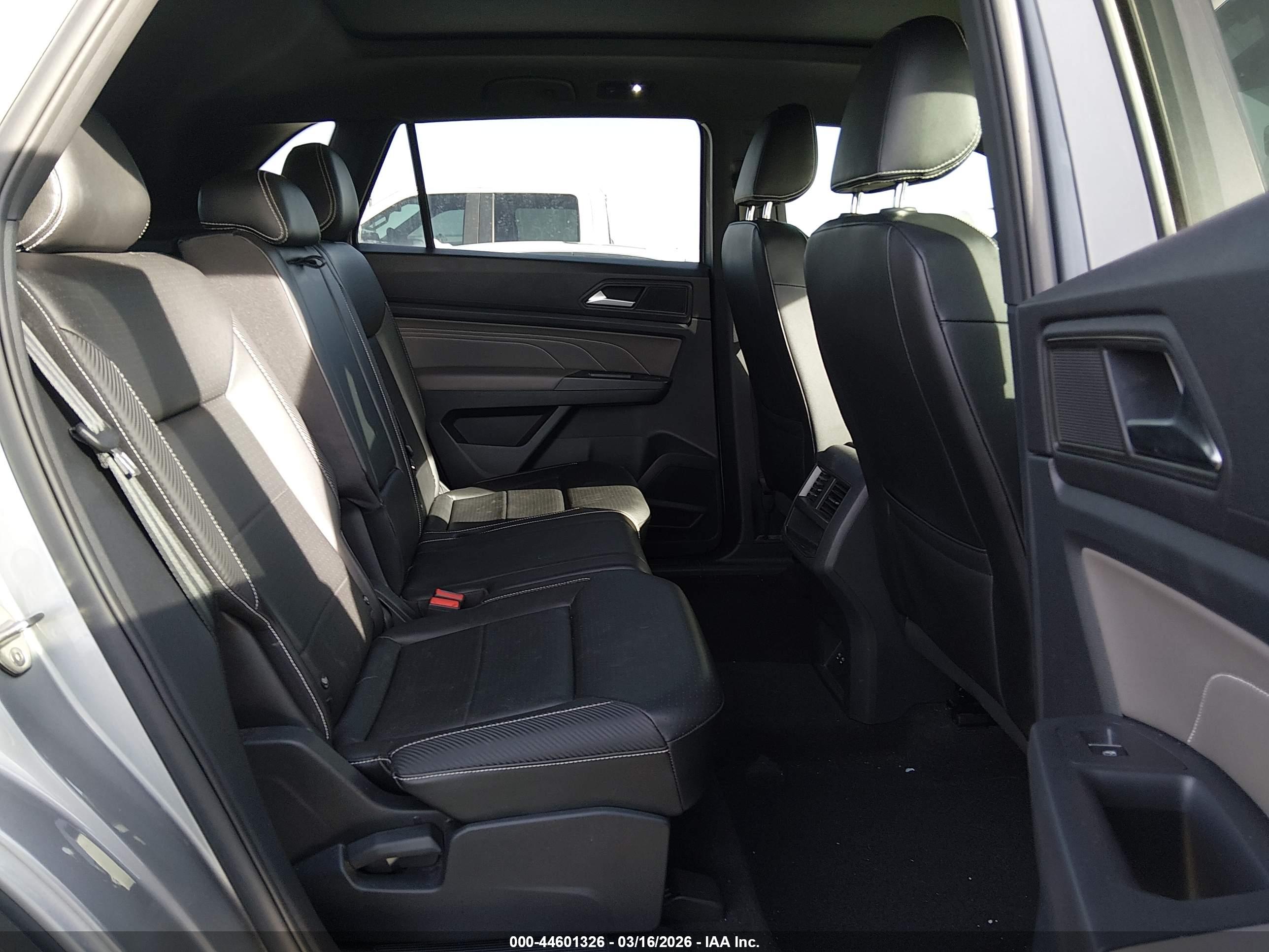 VOLKSWAGEN ATLAS image 8