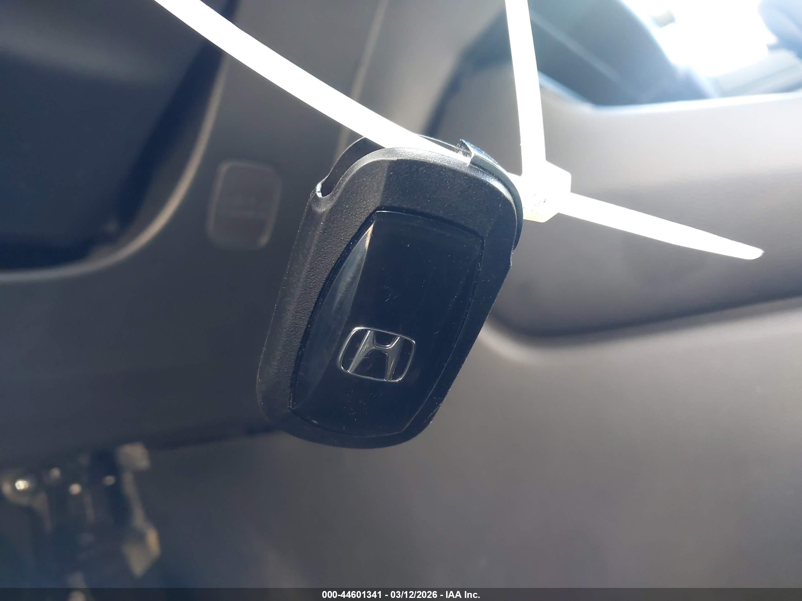 HONDA CR-V image 11
