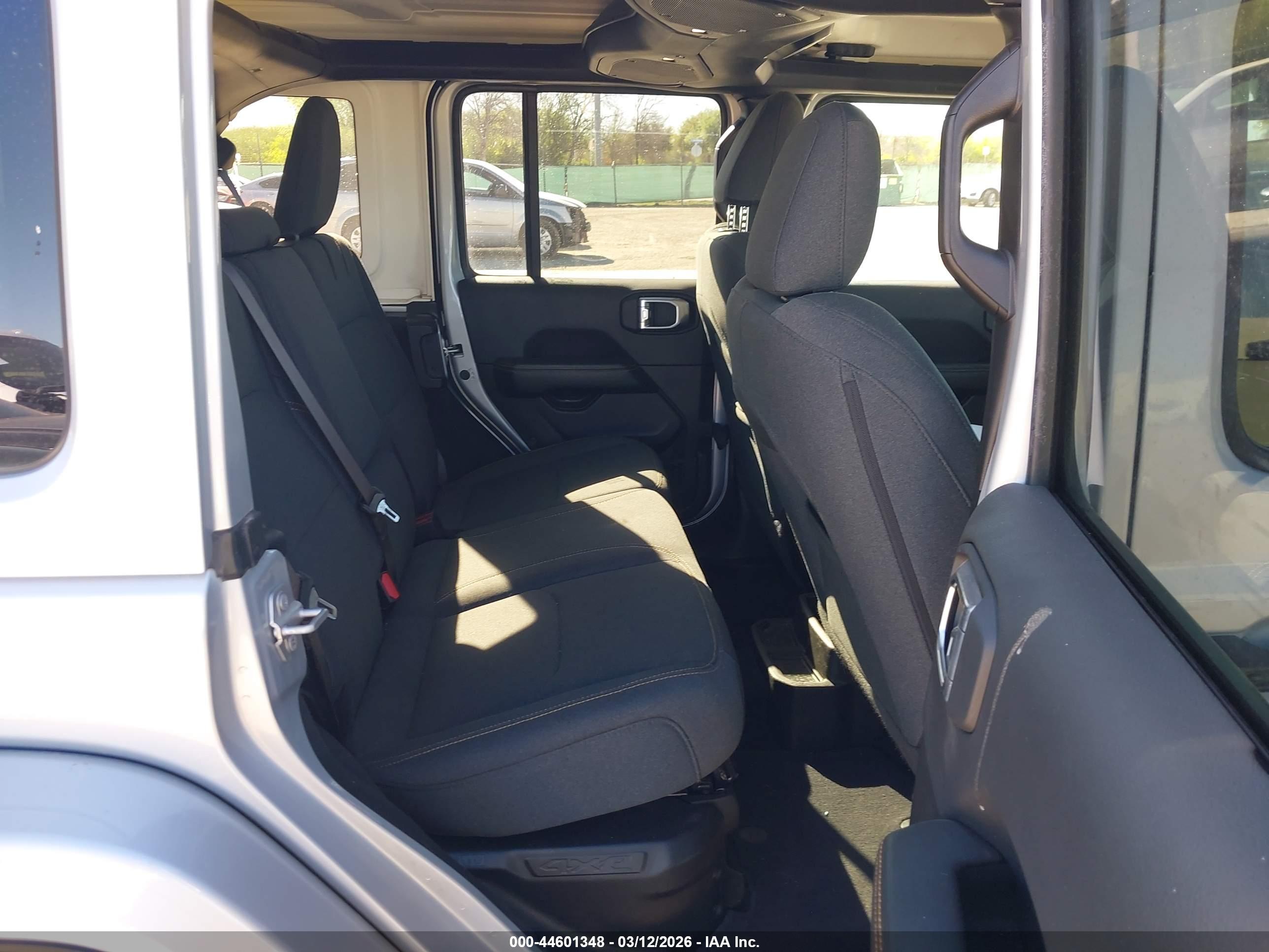 JEEP WRANGLER image 8