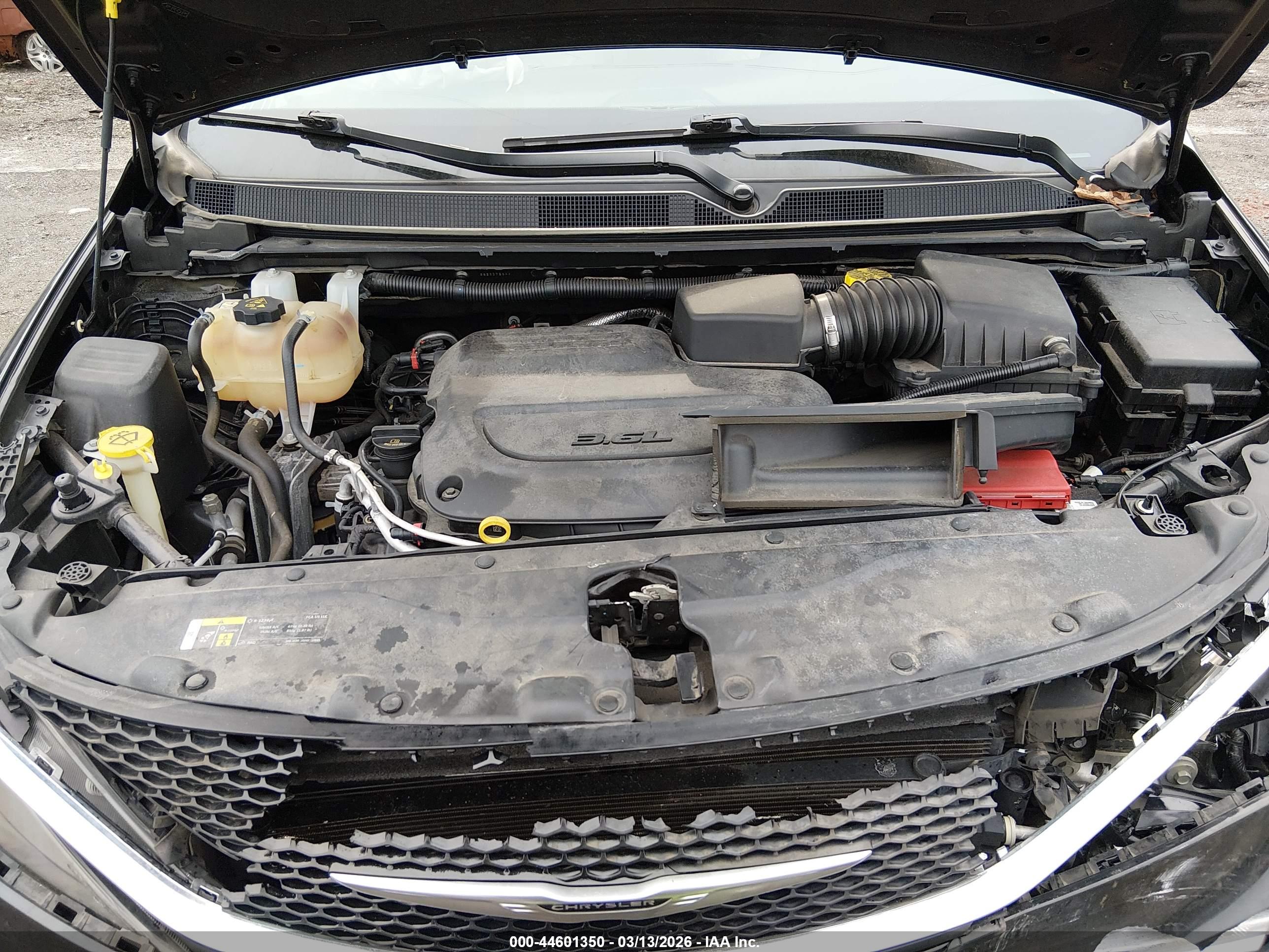 CHRYSLER VOYAGER image 10
