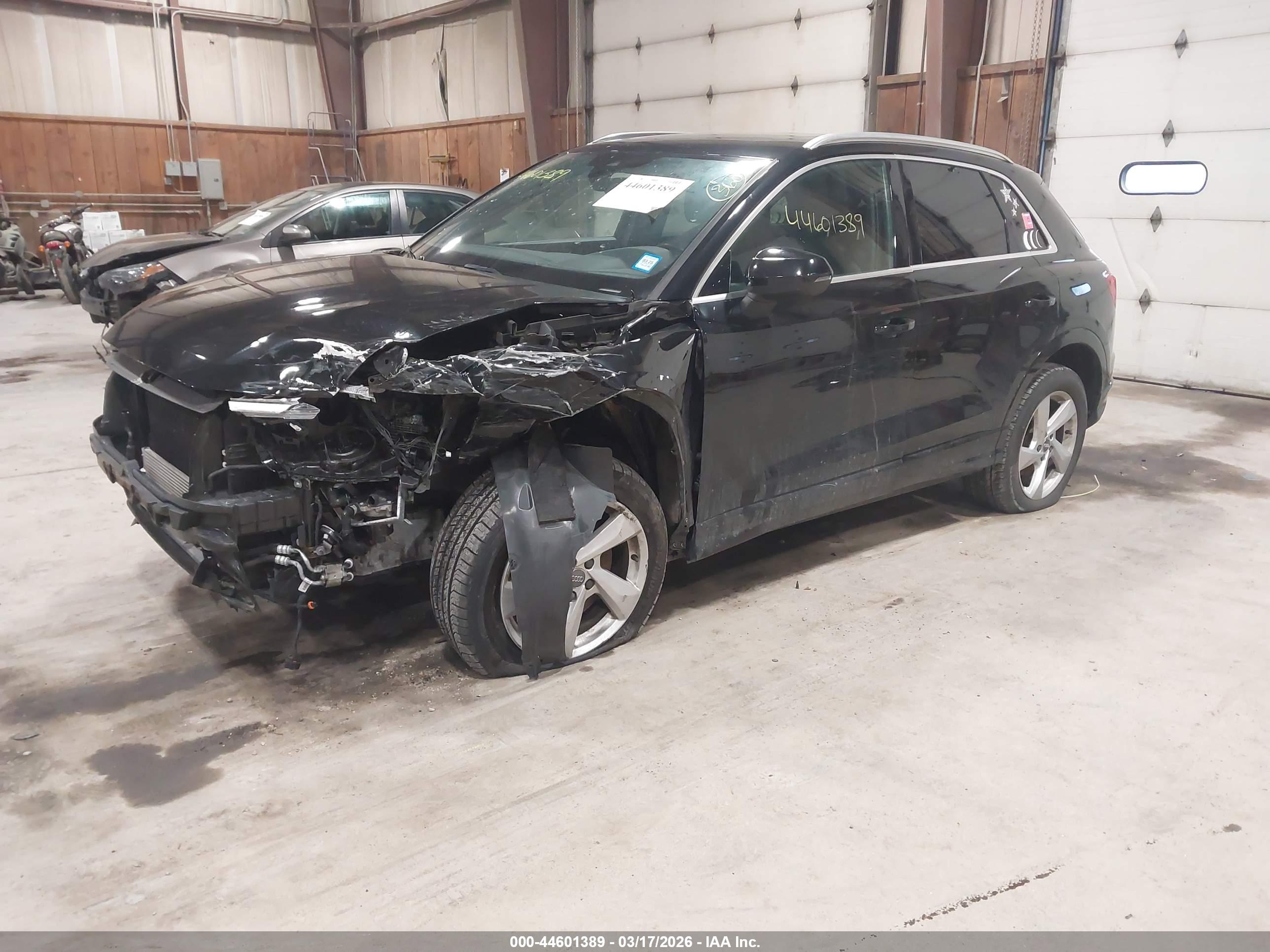 AUDI Q3 image 2