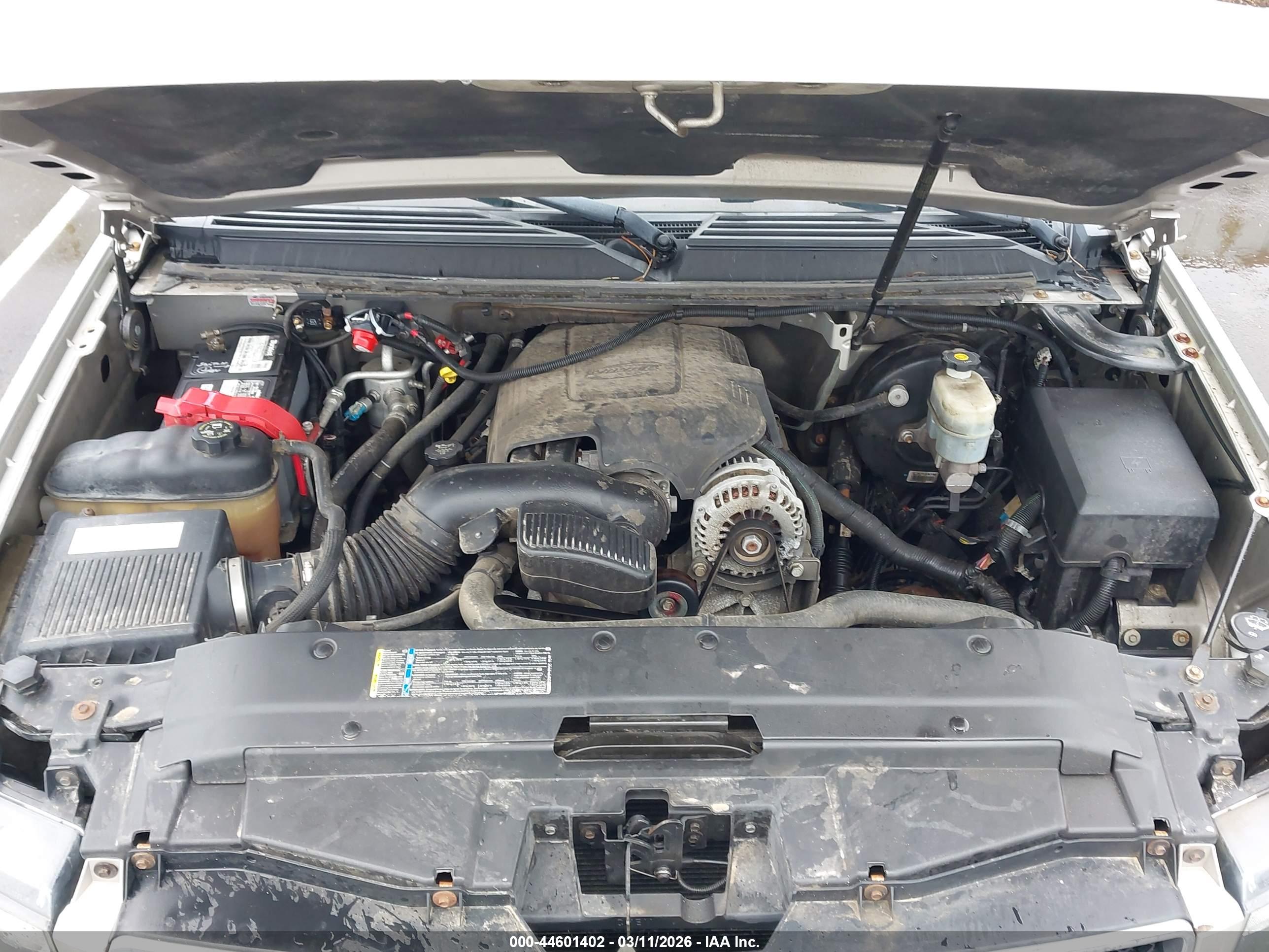 CHEVROLET SUBURBAN image 10