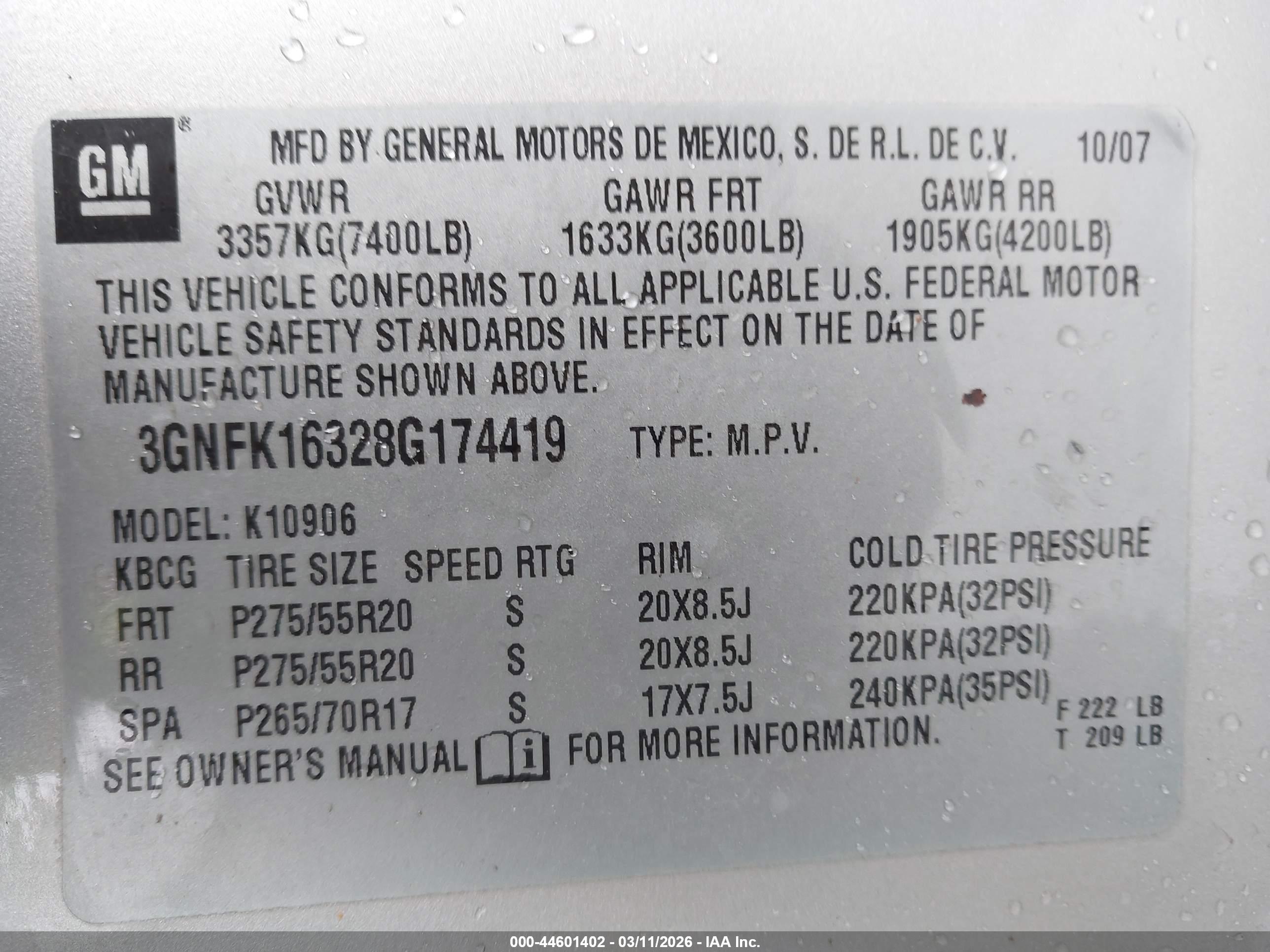CHEVROLET SUBURBAN image 9