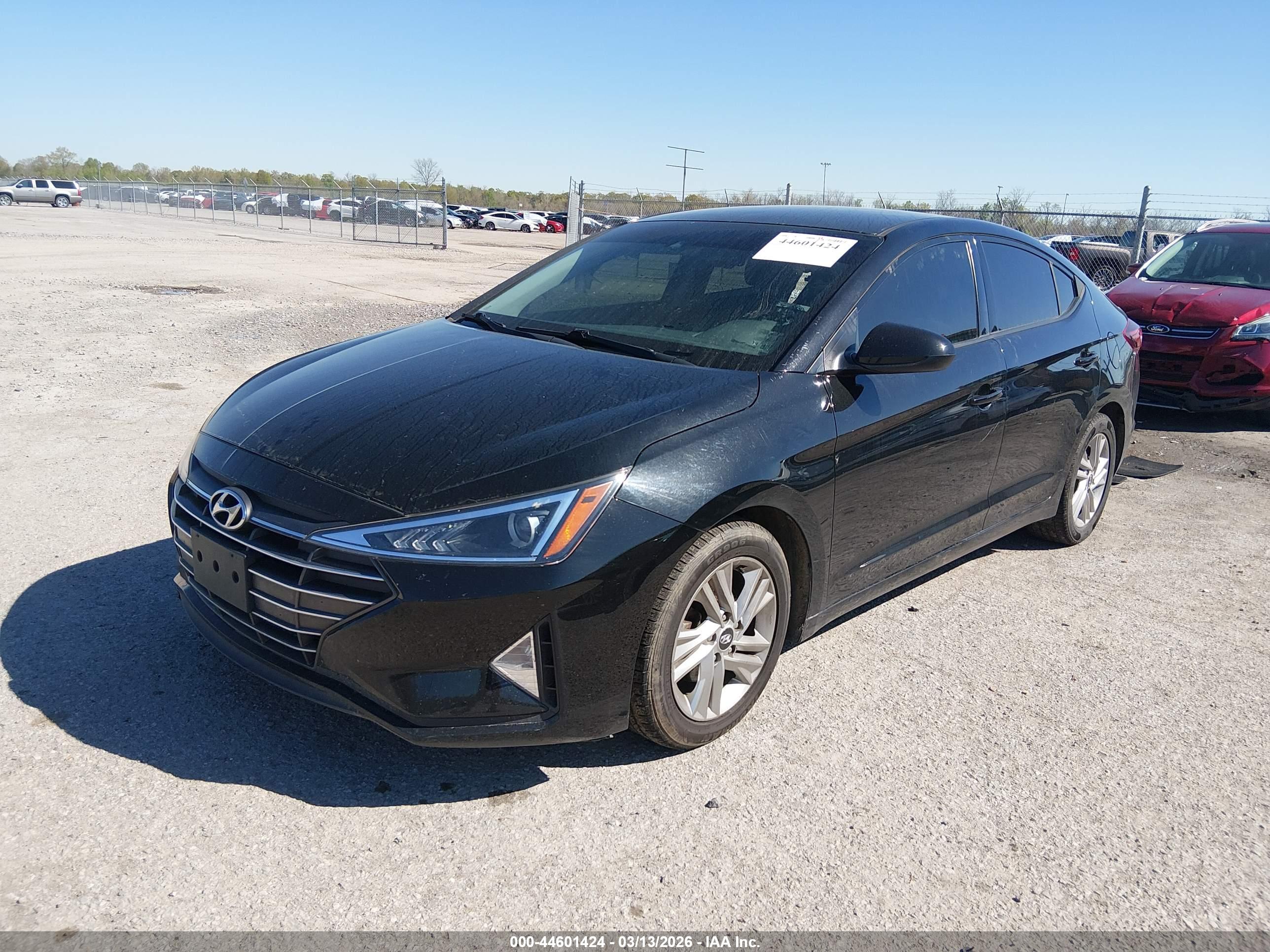 HYUNDAI ELANTRA image 2
