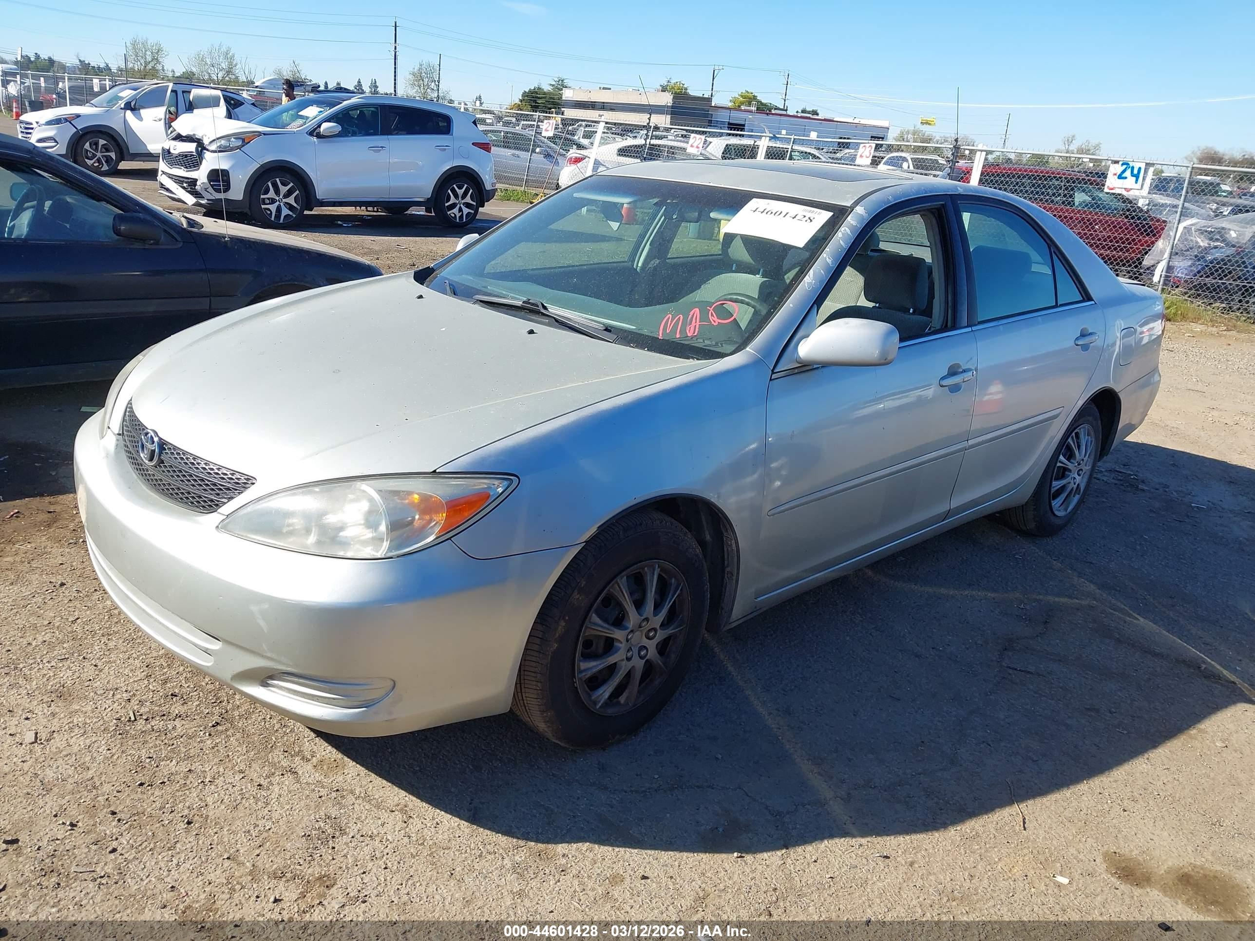 TOYOTA CAMRY image 2
