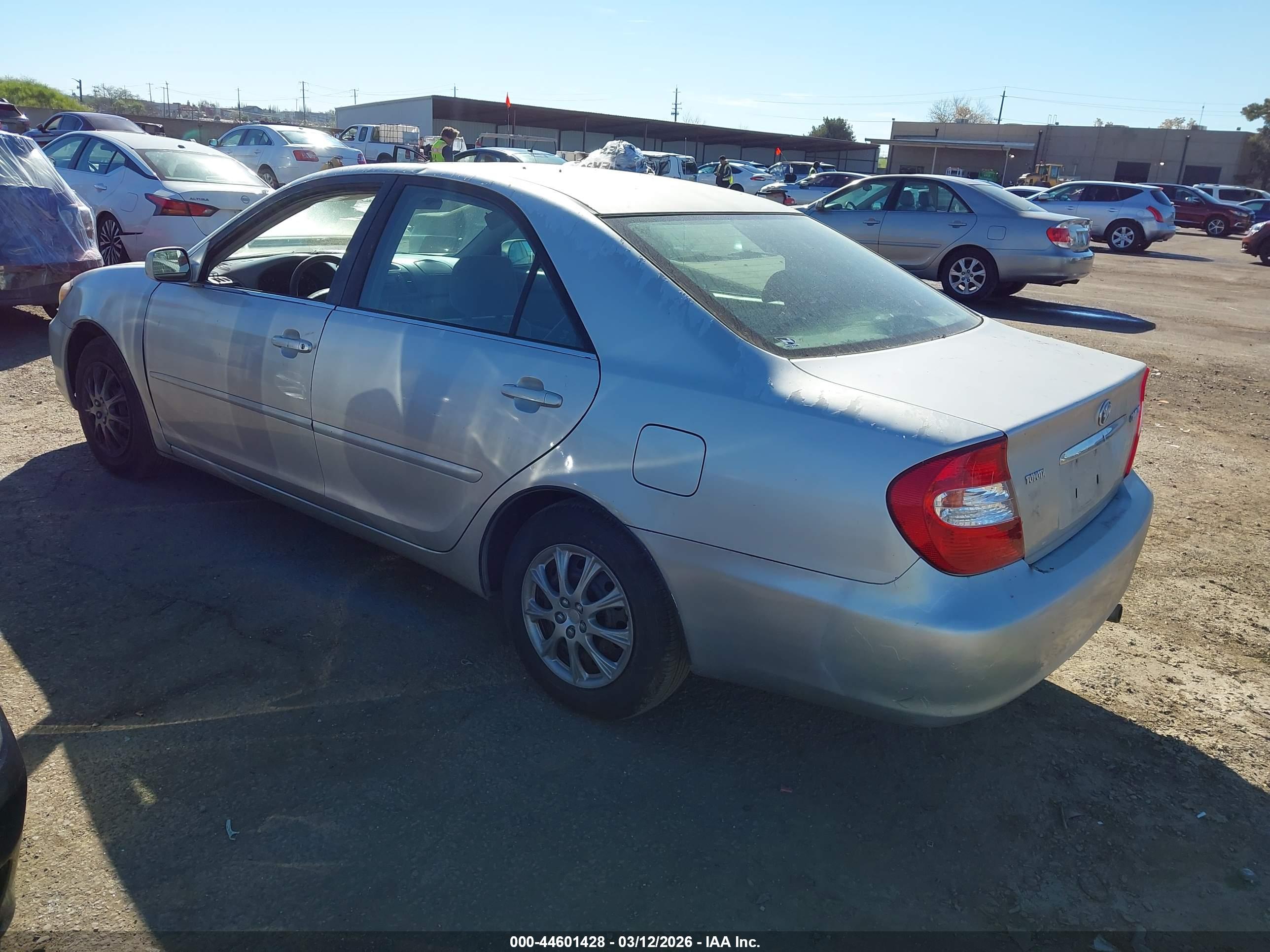 TOYOTA CAMRY image 3
