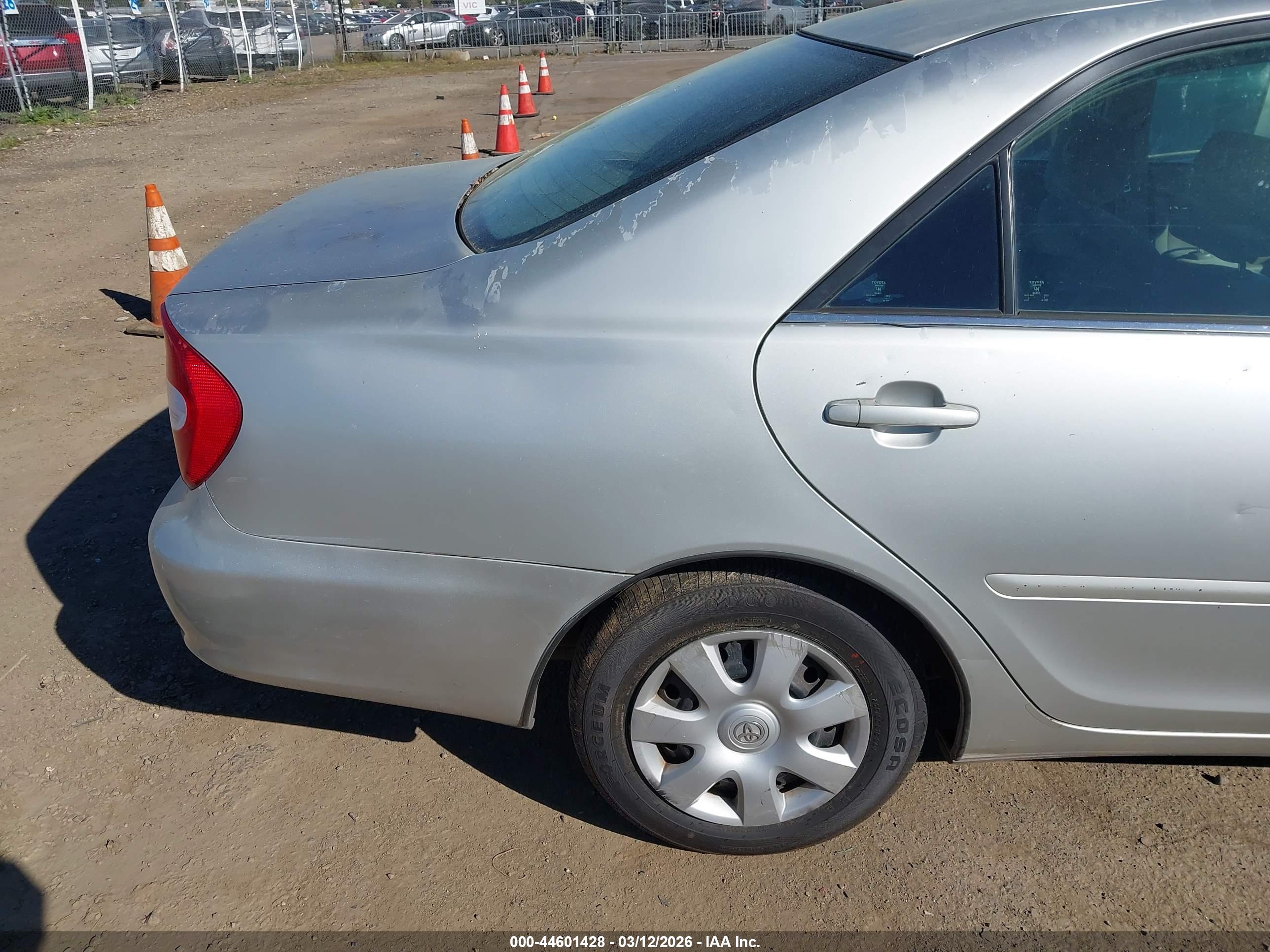 TOYOTA CAMRY image 6