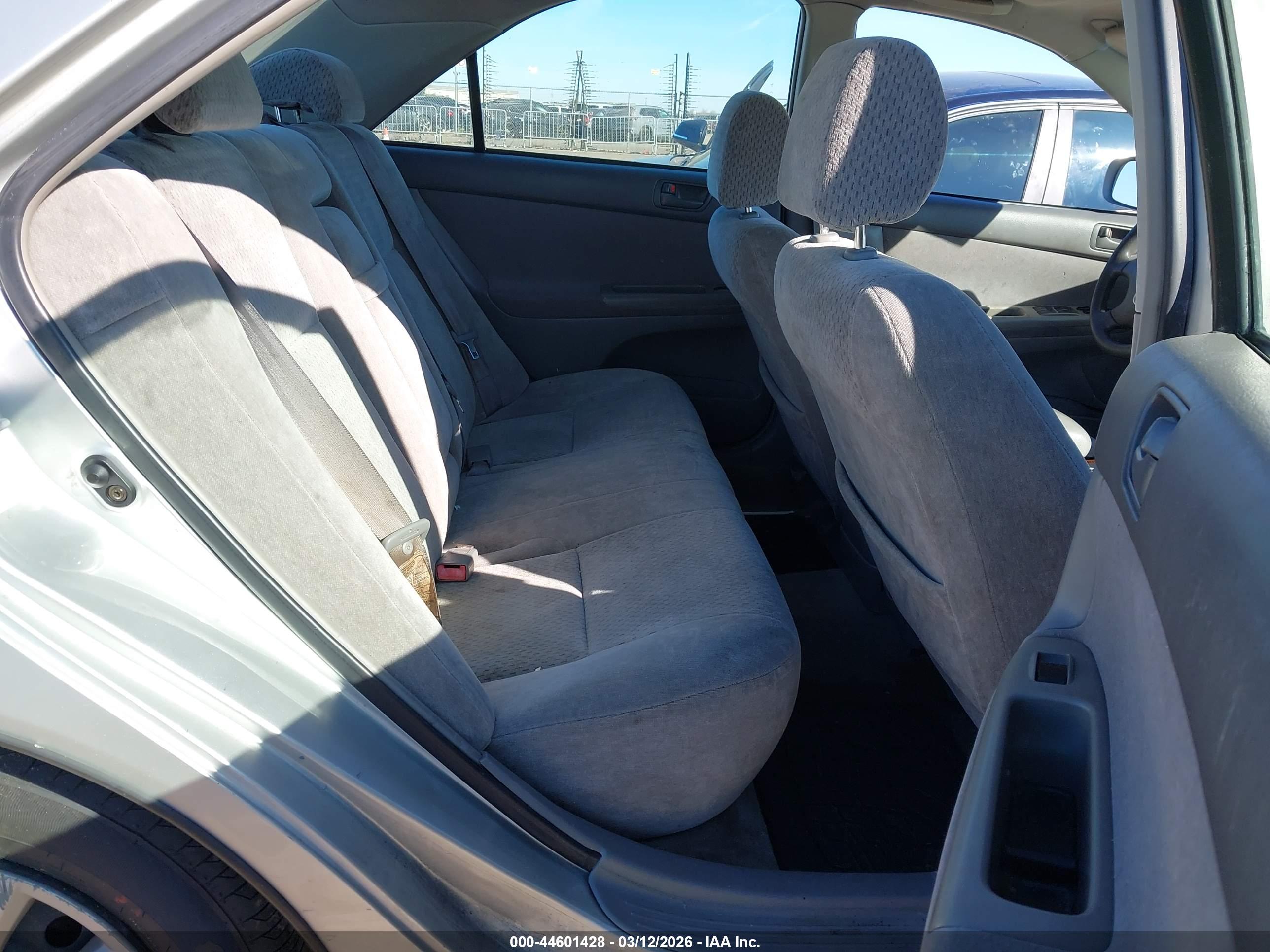 TOYOTA CAMRY image 8