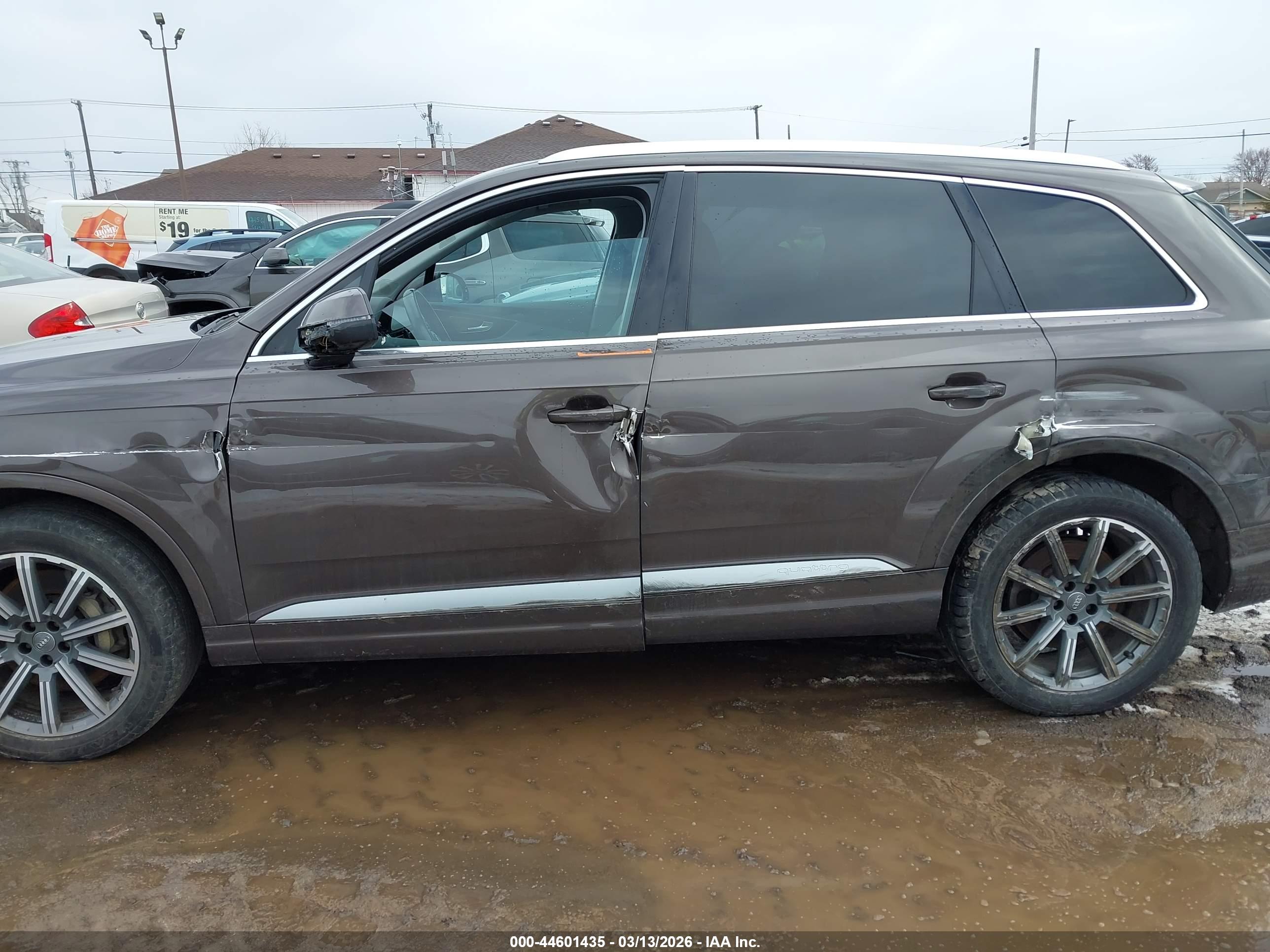 AUDI Q7 image 6