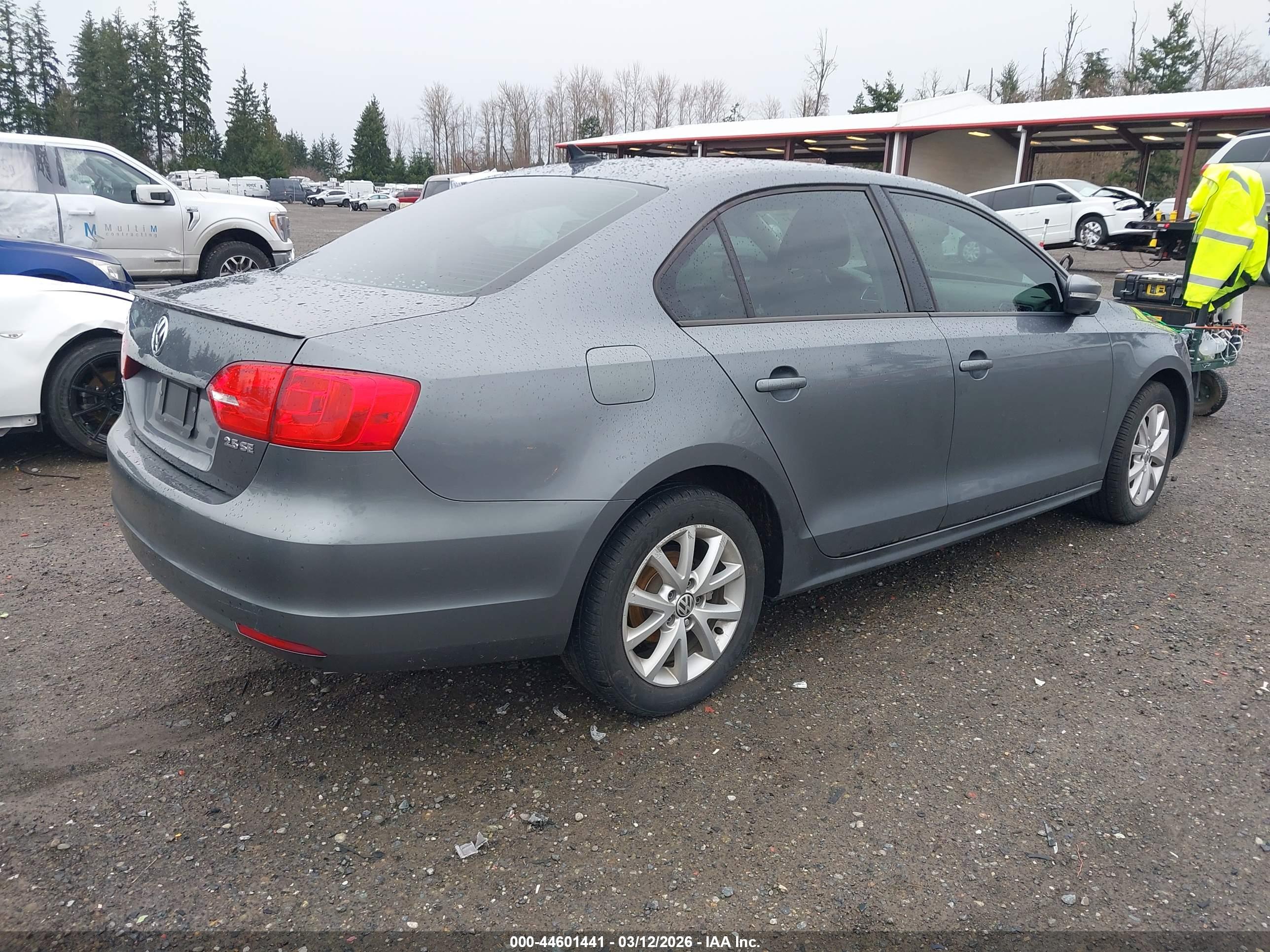 VOLKSWAGEN JETTA image 4