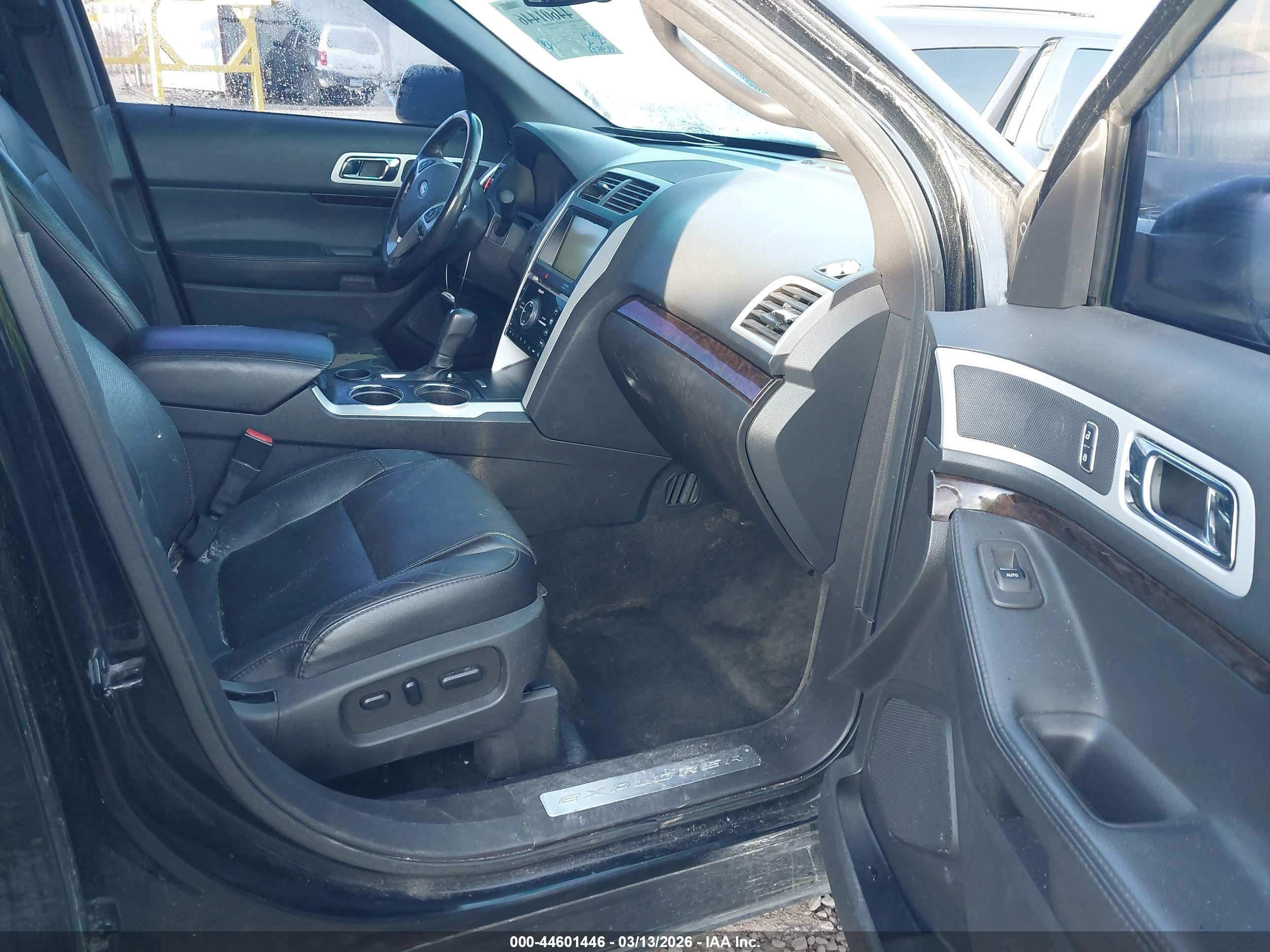 FORD EXPLORER image 5