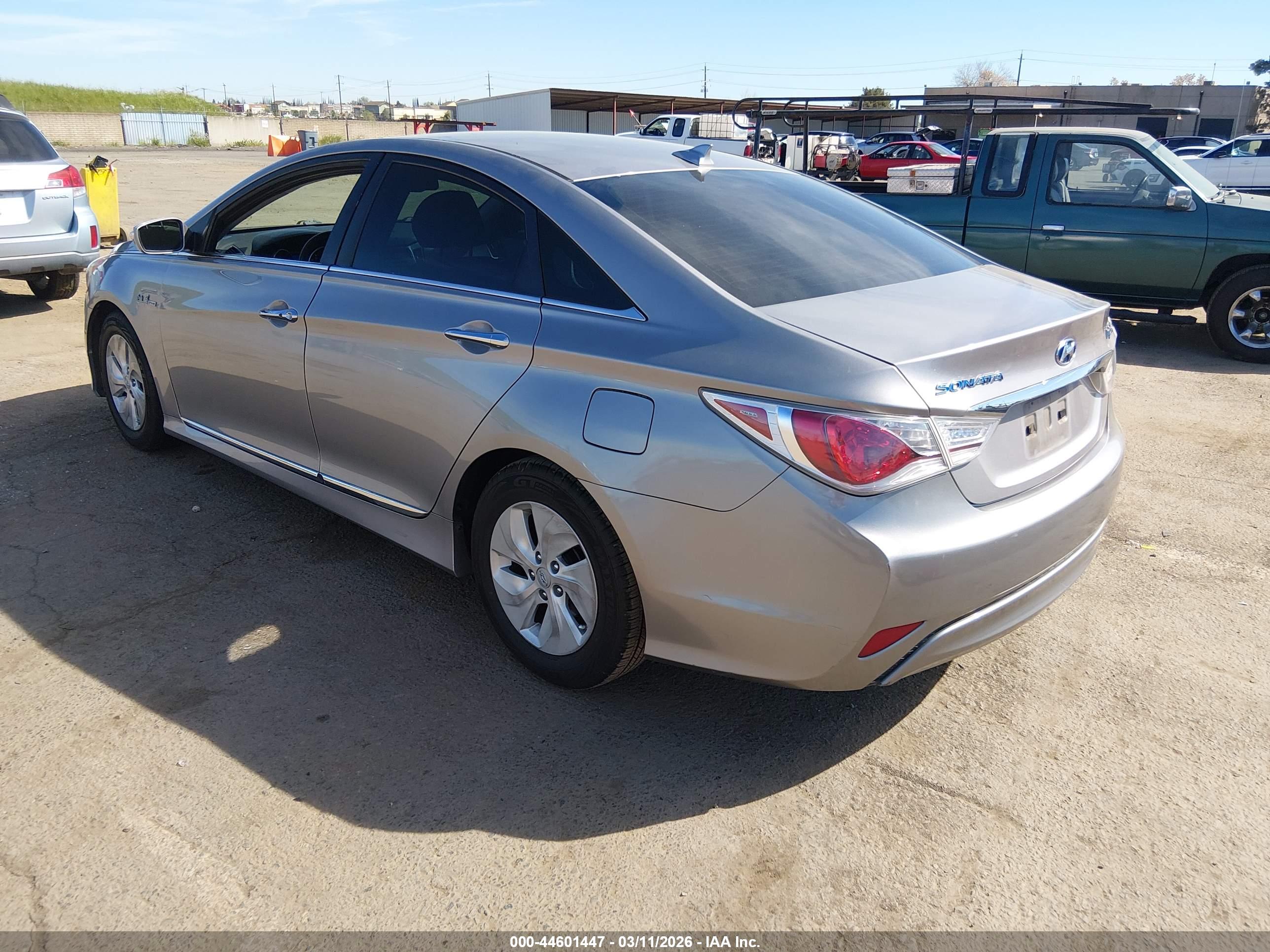 HYUNDAI SONATA image 3