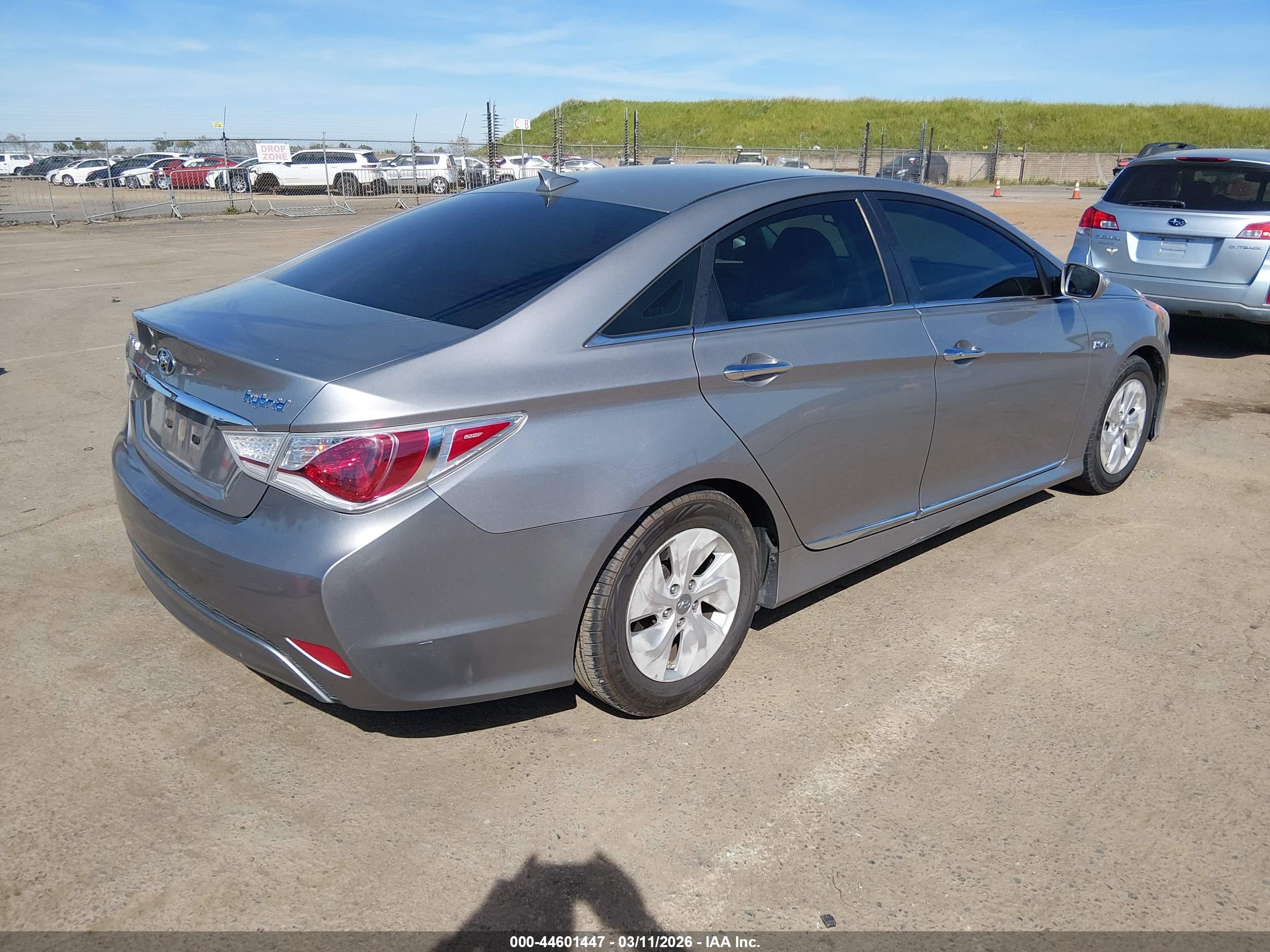 HYUNDAI SONATA image 4