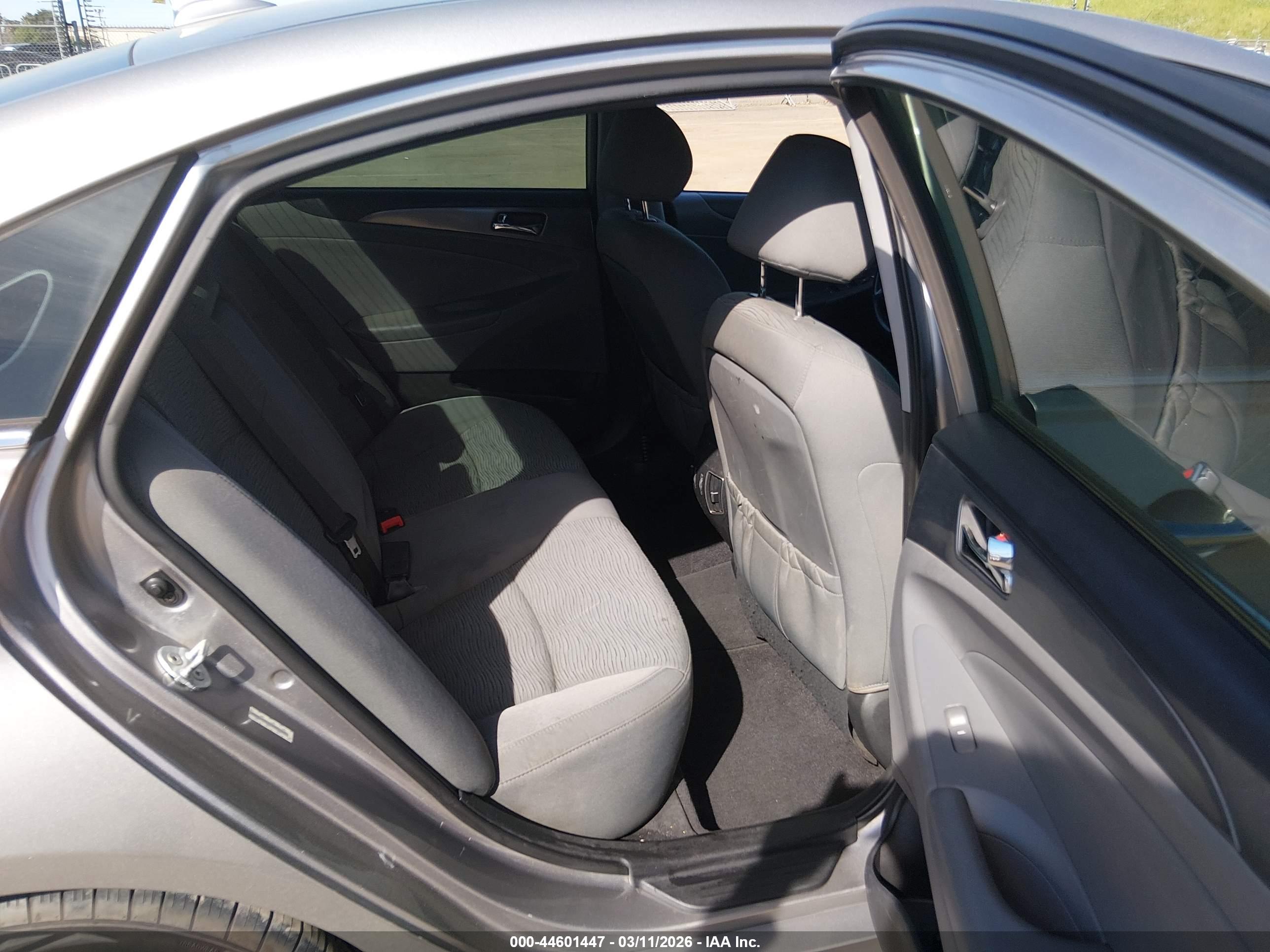 HYUNDAI SONATA image 8