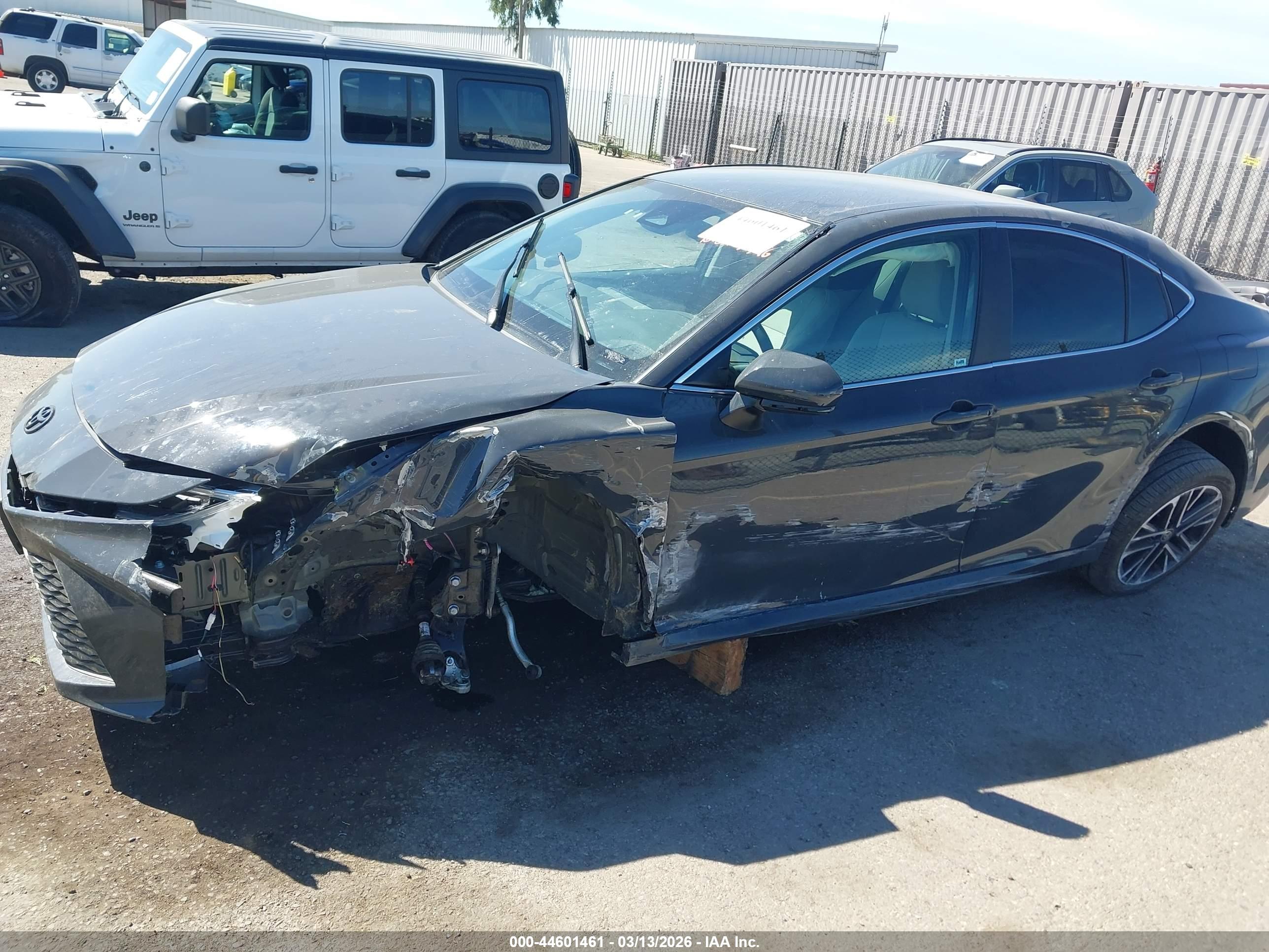 TOYOTA CAMRY image 6
