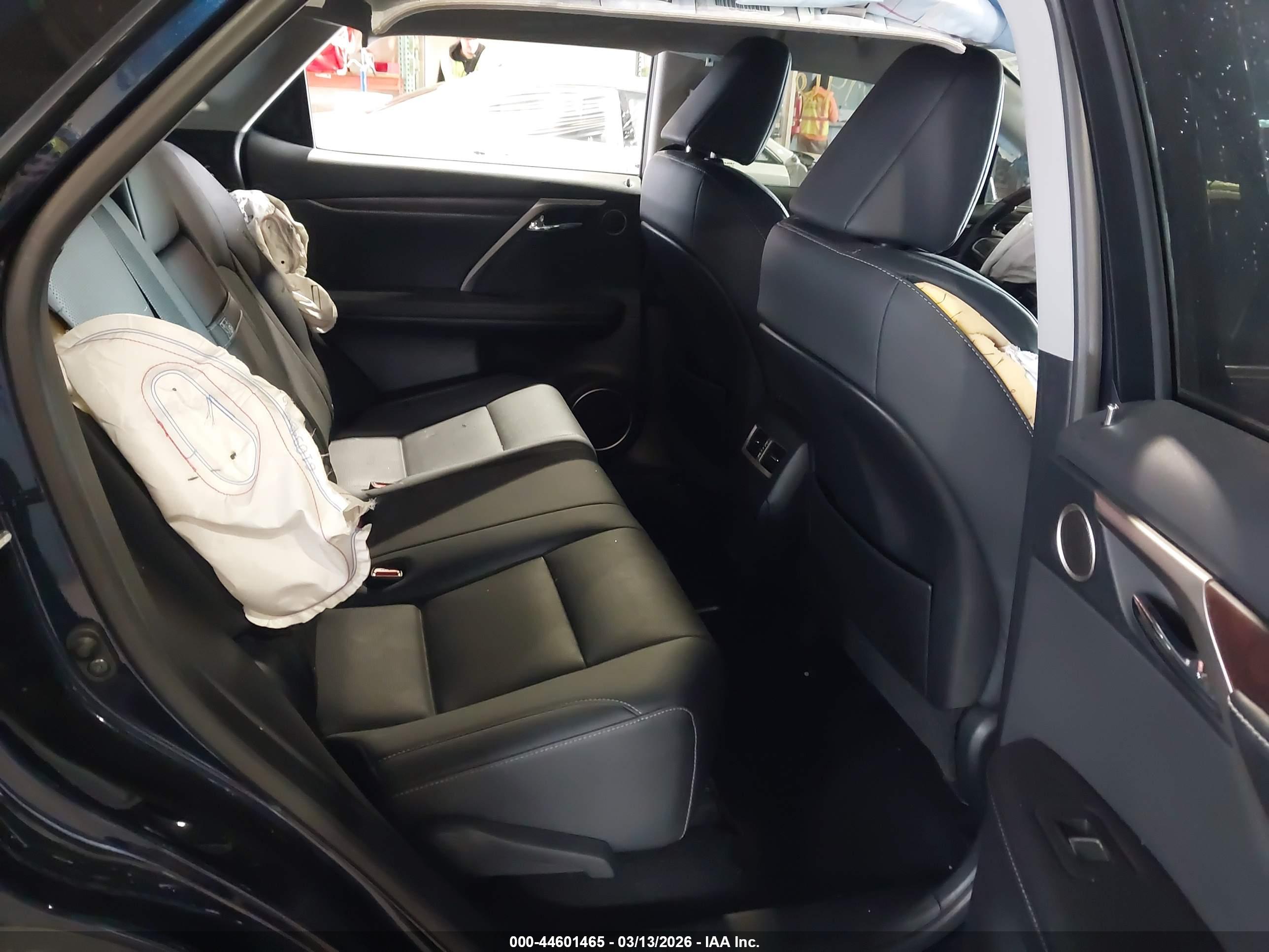 LEXUS RX image 8