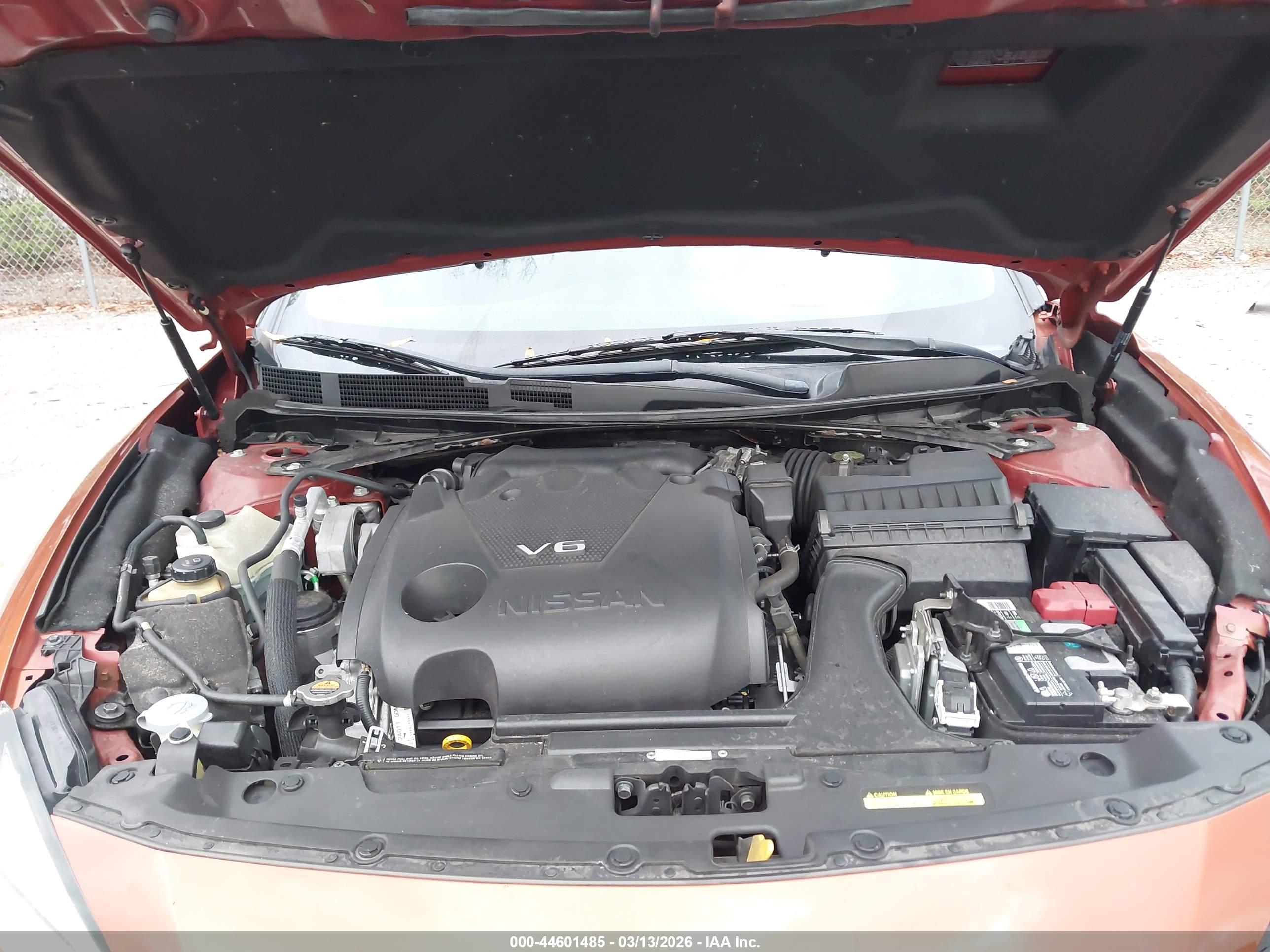 NISSAN MAXIMA image 10