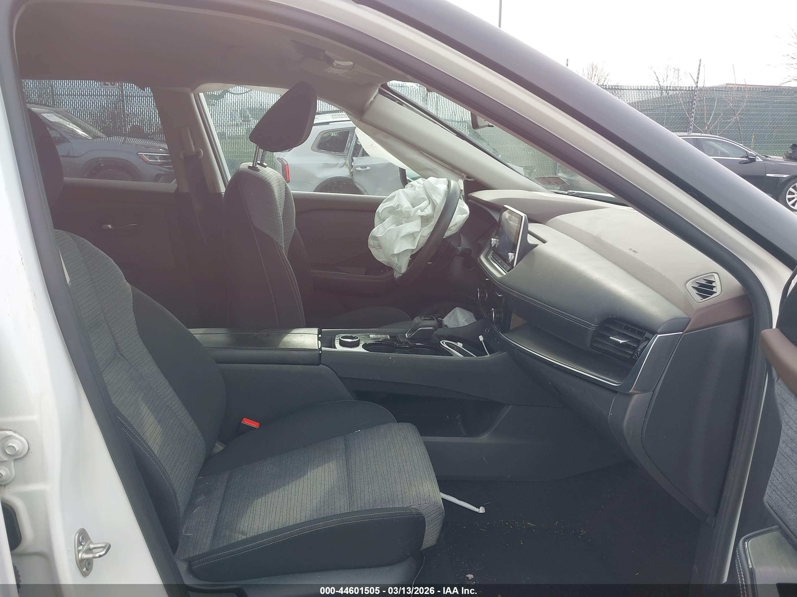 NISSAN ROGUE image 5